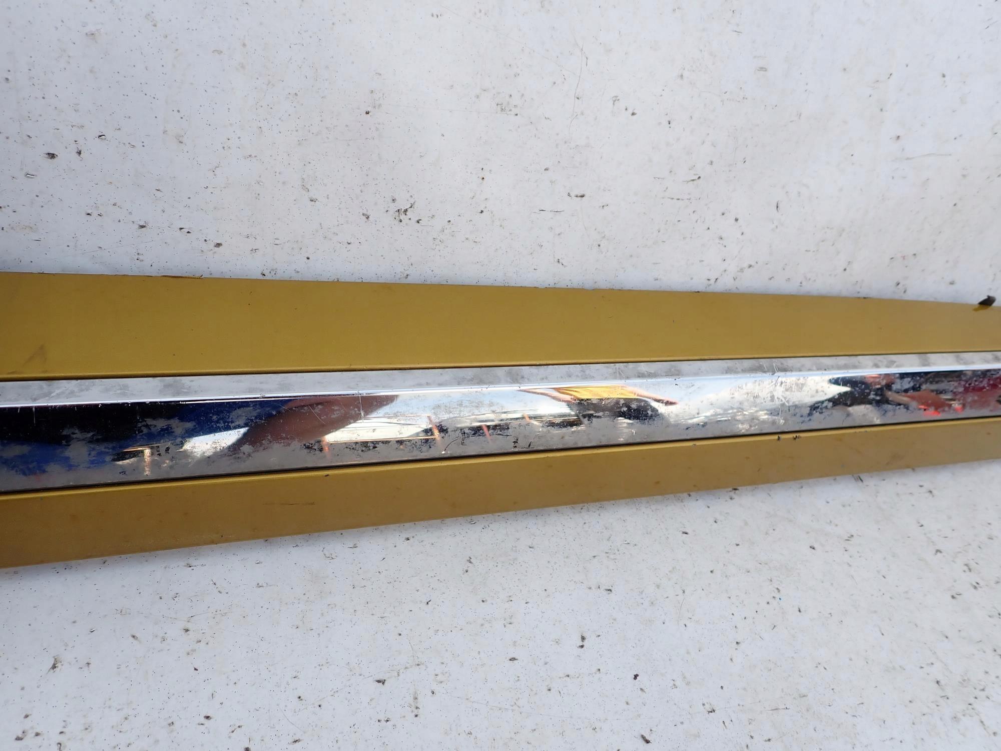 VW ARTEON 17-> moulding door right front