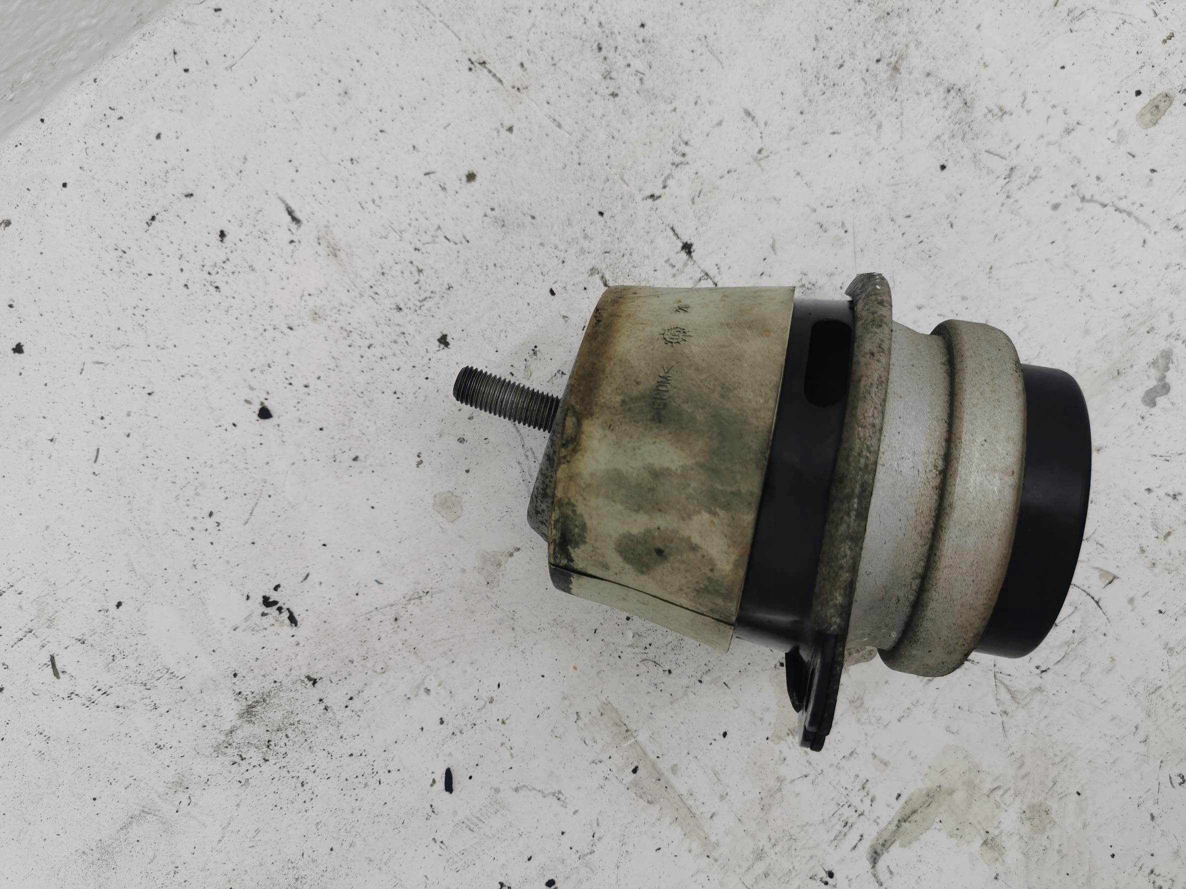 engine mount AUDI Q7 and 4L 3.0 V6 7L8199131A