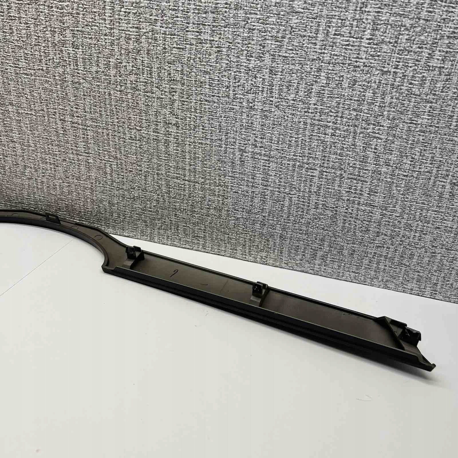 SUBARU XV 17- moulding cap grille GRILLA front 91123FL100