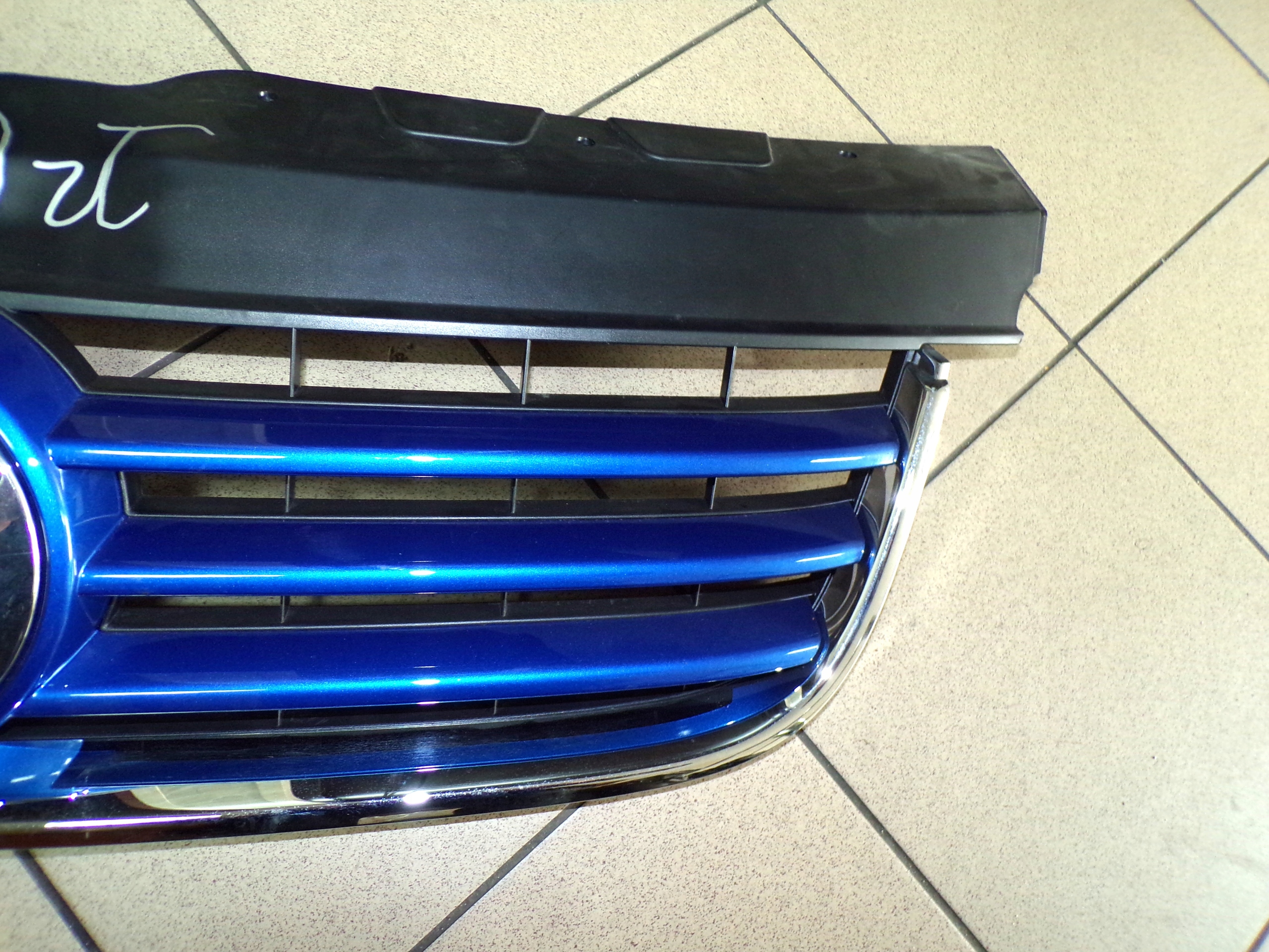 VW T5 CARAVELLE MULTIVAN 04- Grille Original IDEALNA