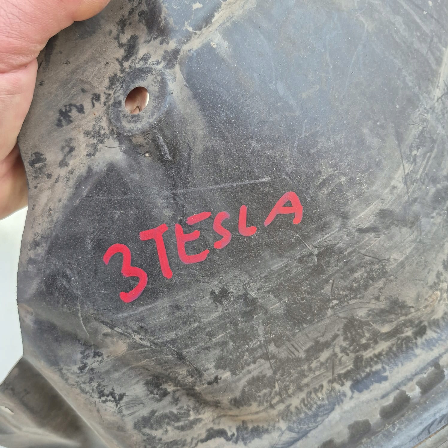 tesla MODEL S 12-16 подкрылок перед переднее левое