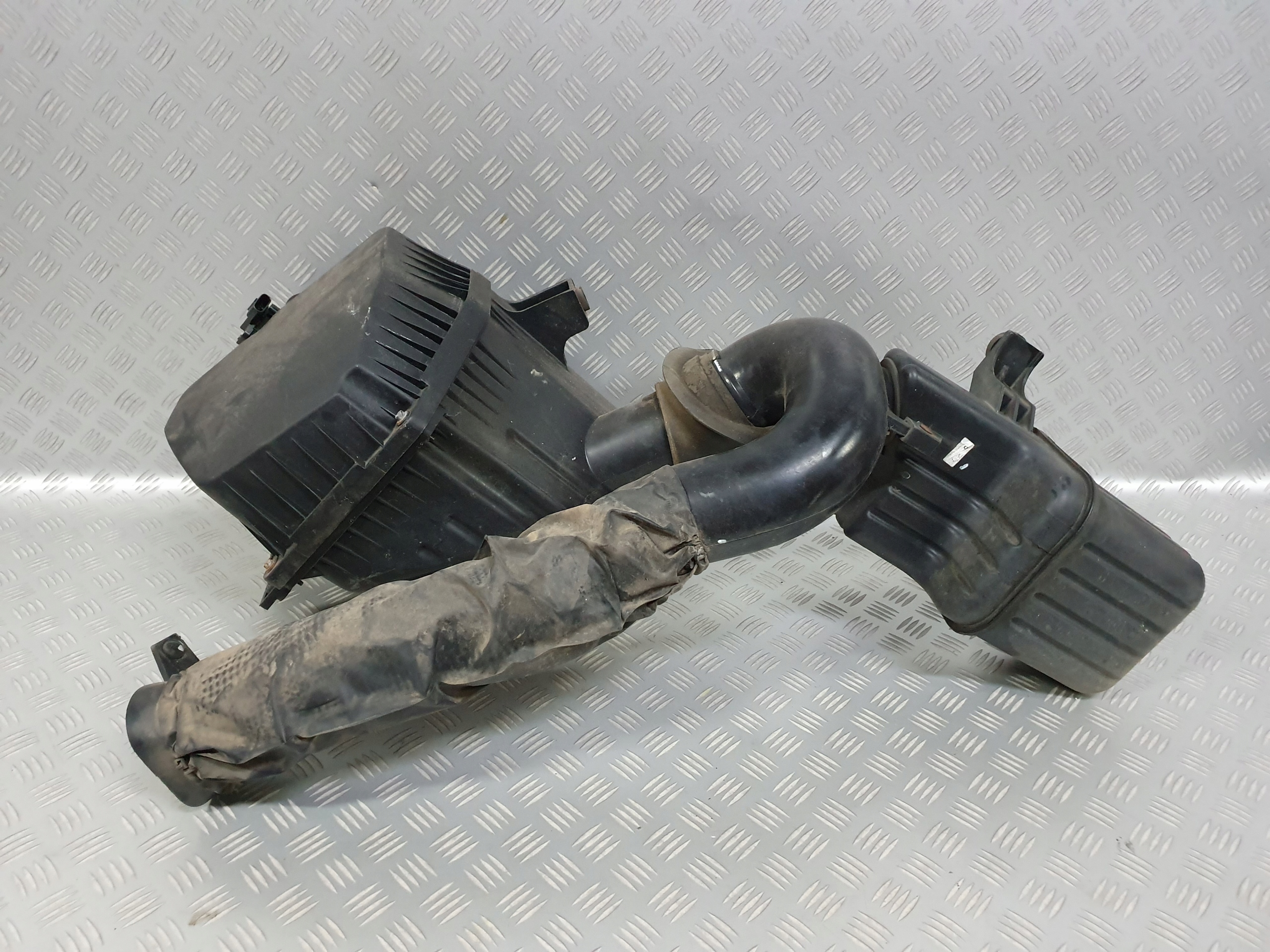 КОРПУС ВОЗДУШНОГО ФИЛЬТРА RZONATOR OPEL ANTARA