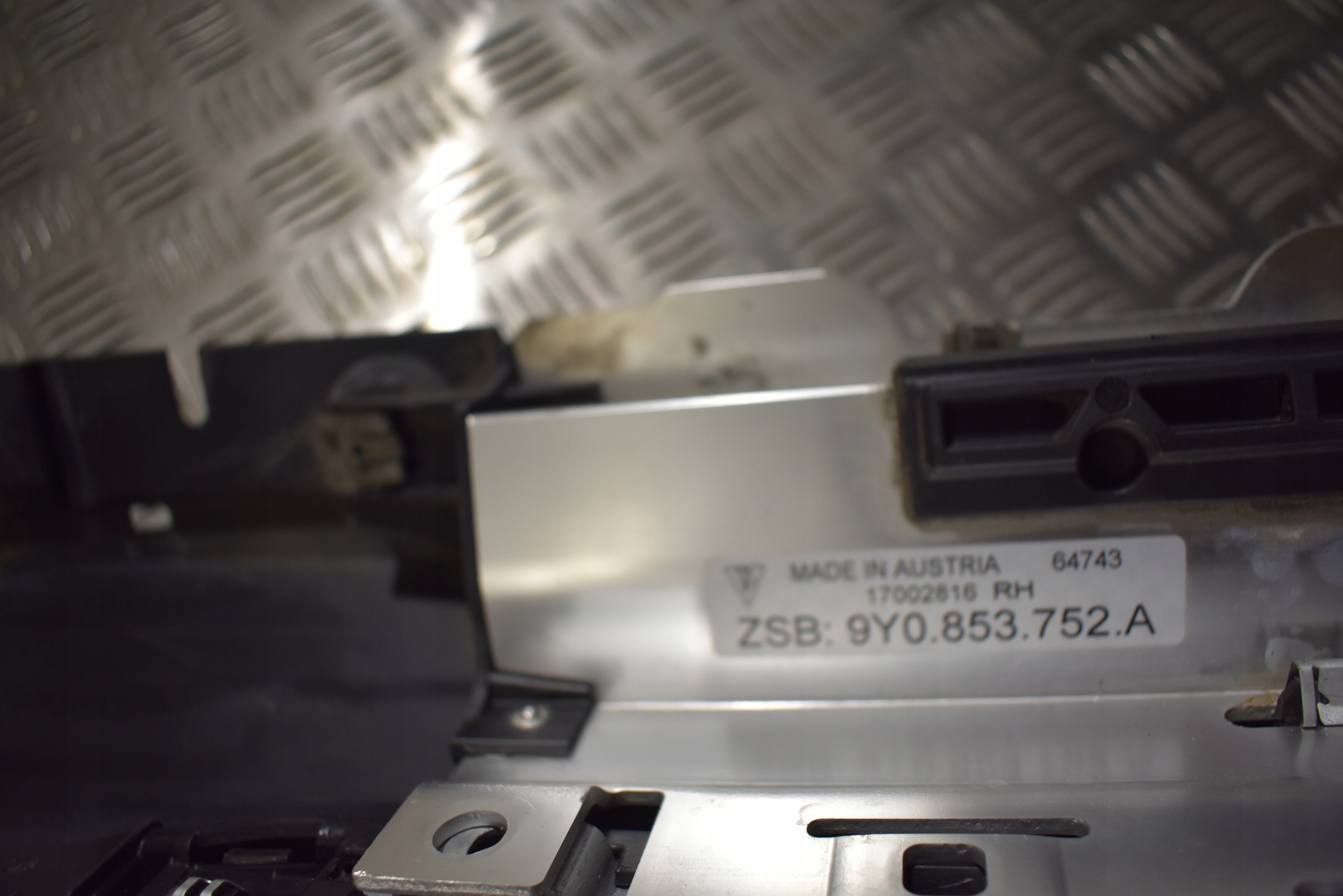 IDEALNA moulding threshold right PORSCHE CAYENNE 9Y 1