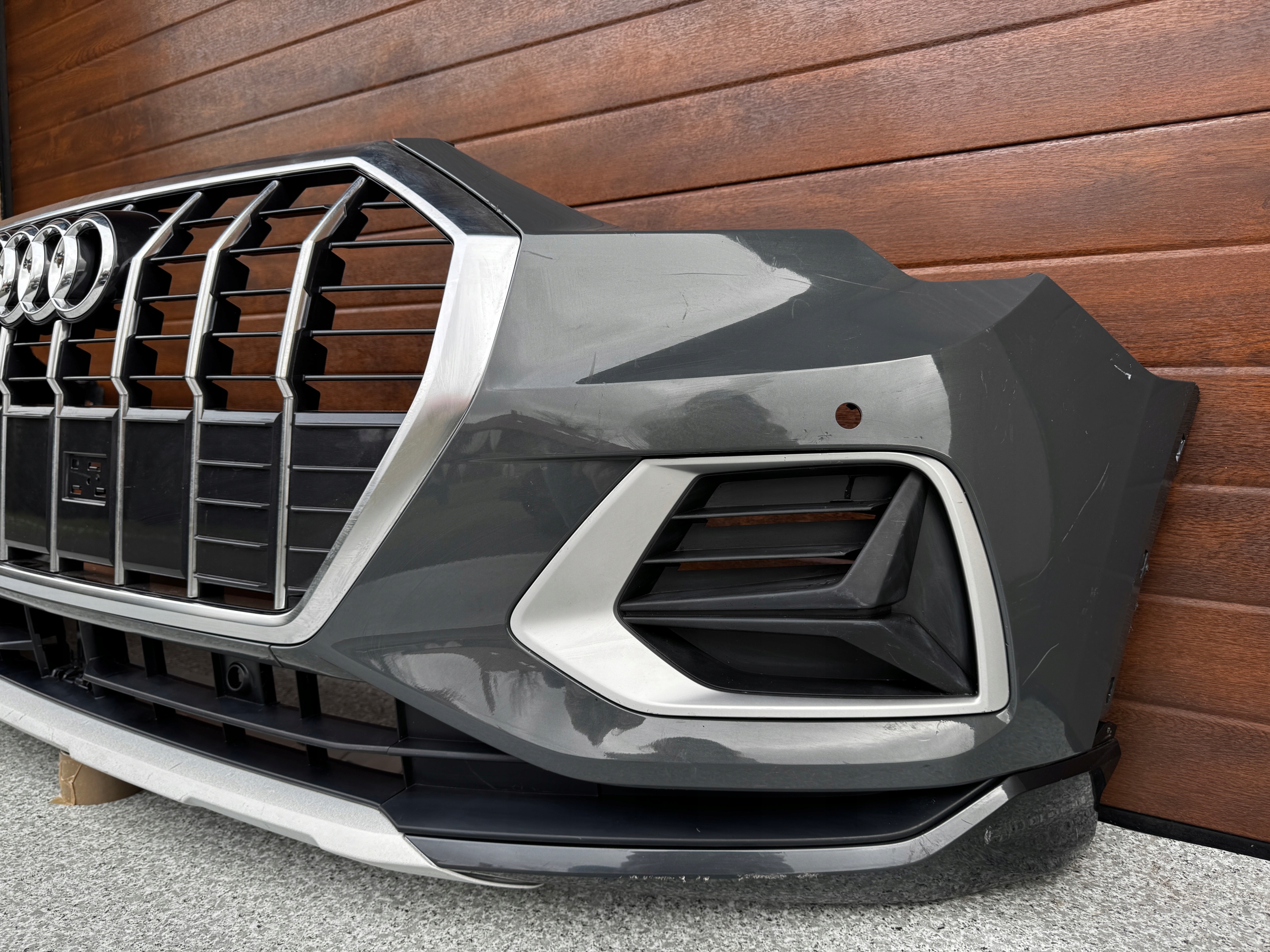 AUDI Q3 S-LINE 83A ZDERZAK PRZEDNI NOWY ORYGINALNY Strona zabudowy przód