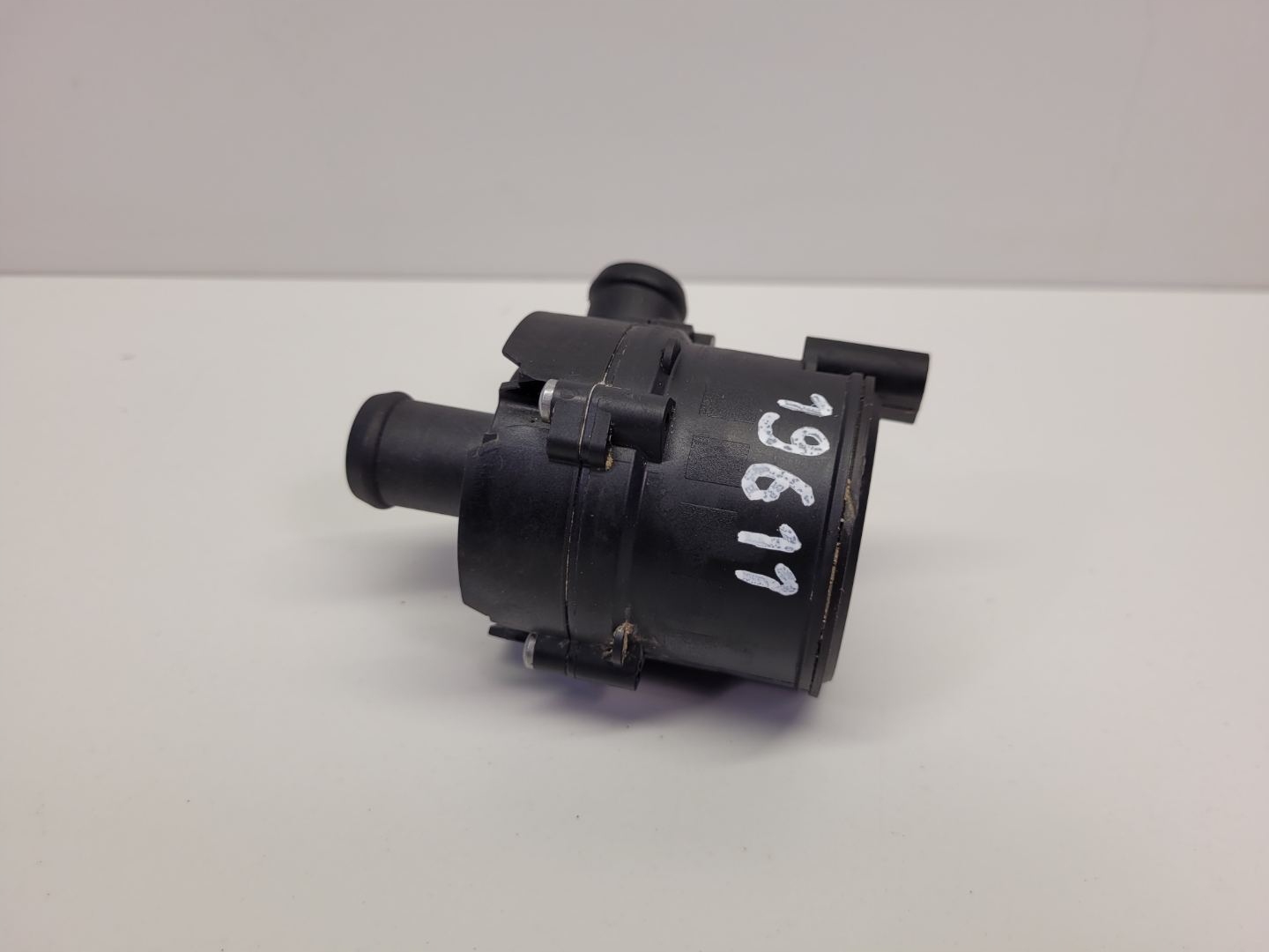 water pump Jaguar E-Pace 2020 0392 023 249