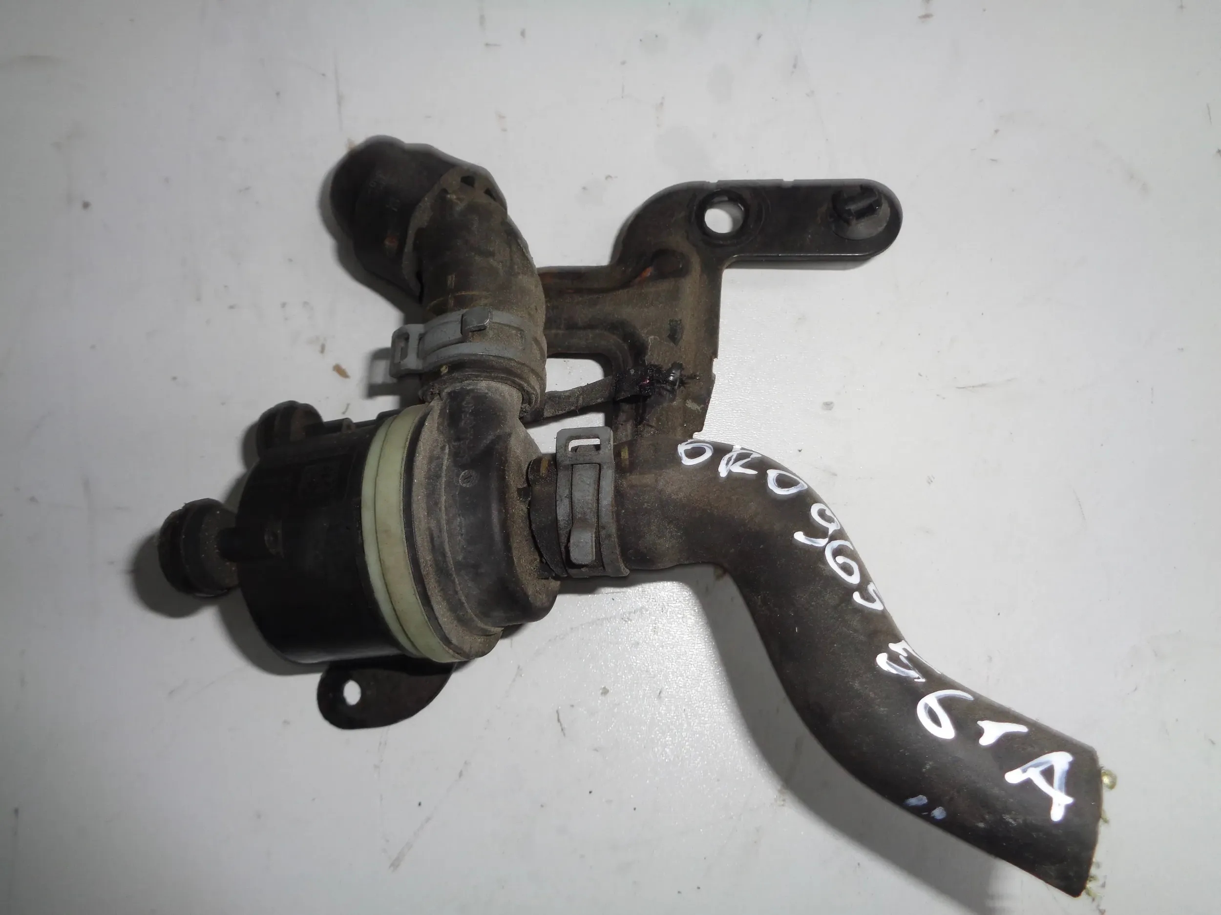 VW POLO 6R 09-17 water pump 4B0965561A