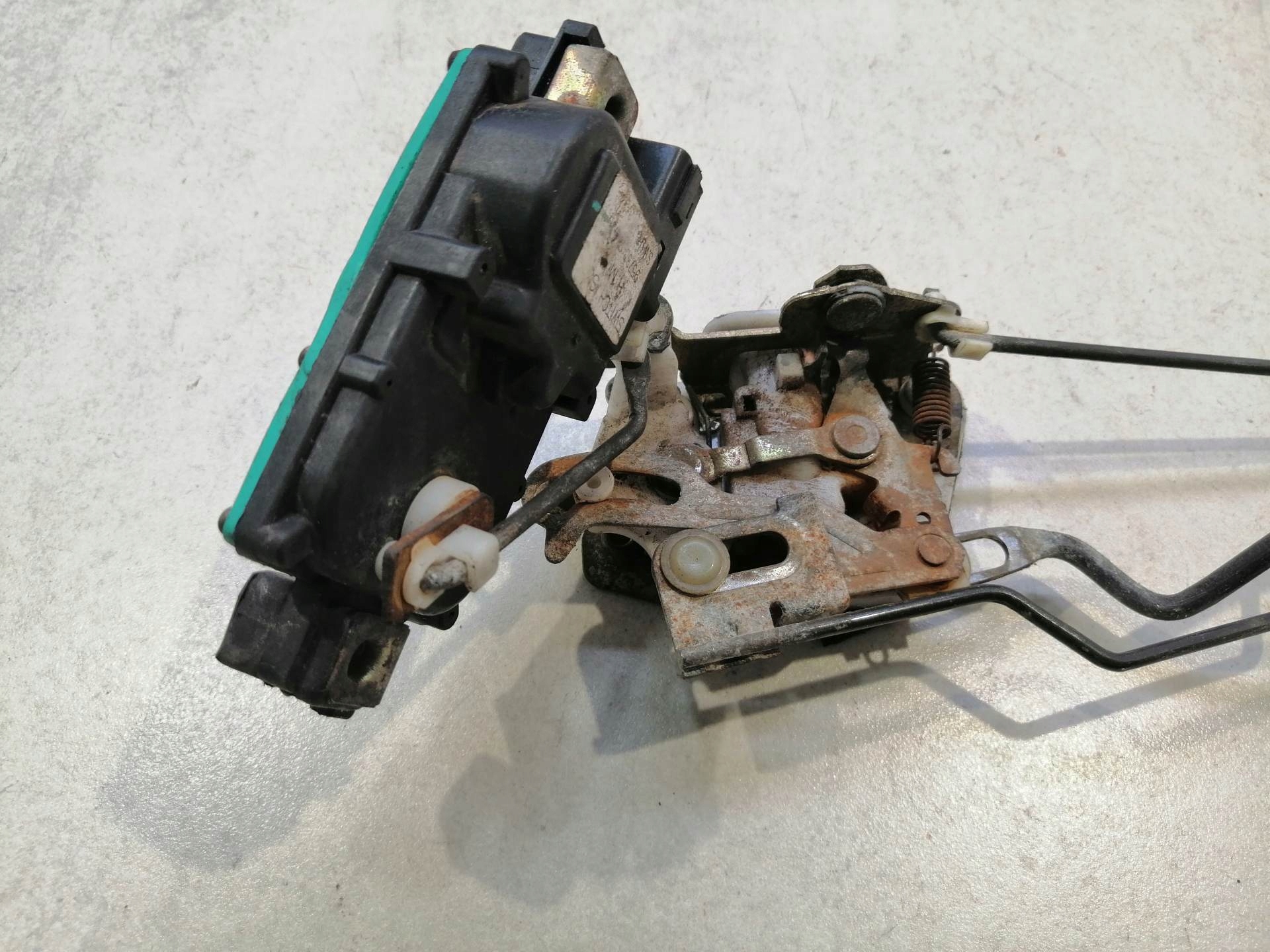 lock door left front HYUNDAI LANTRA II 1.6