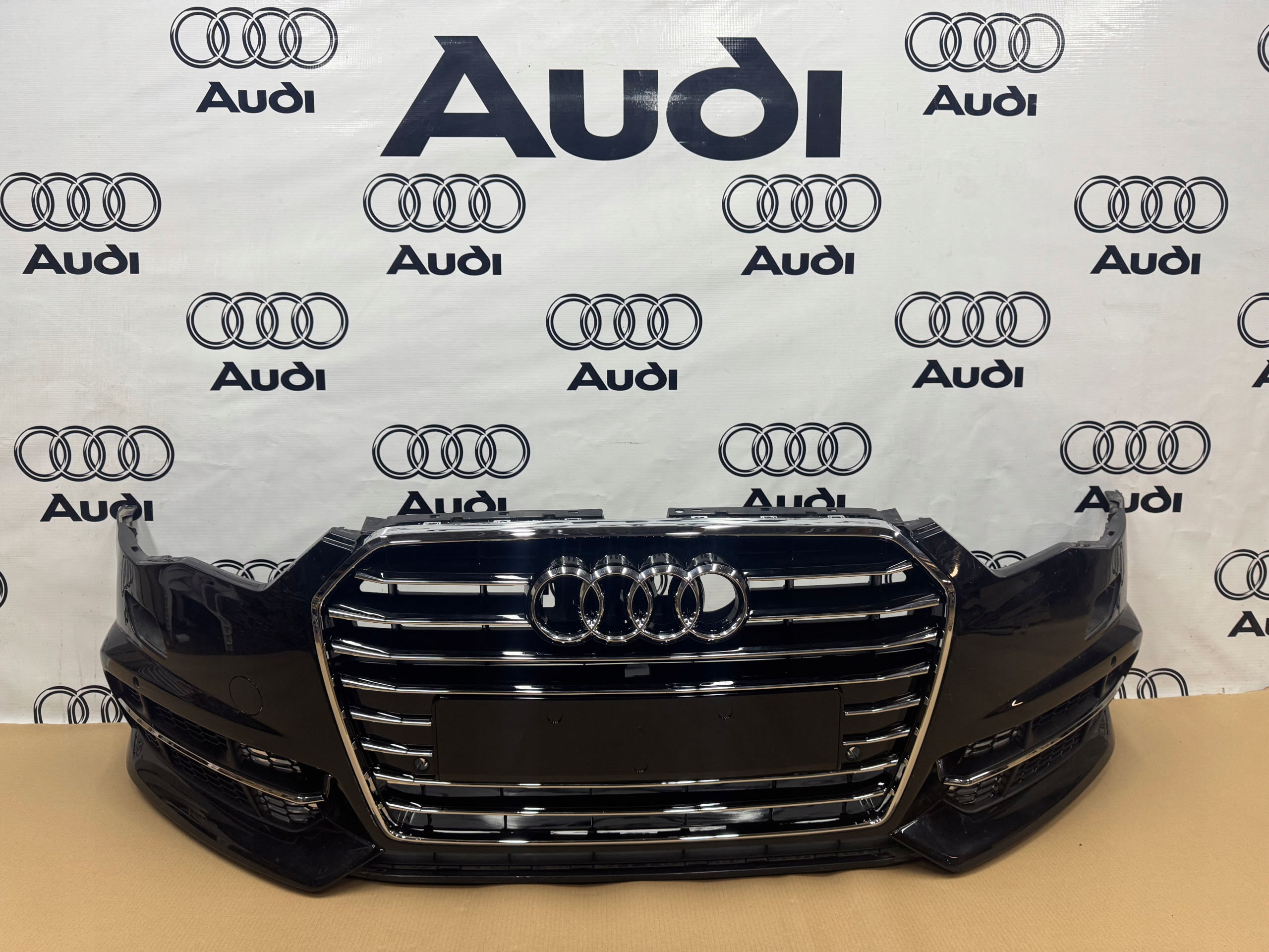 AUDI A6 C7 4G LIFT 2015-2018 ZDERZAK PRZEDNI S-LINE 6X PDC SPRYSKI ORYG.