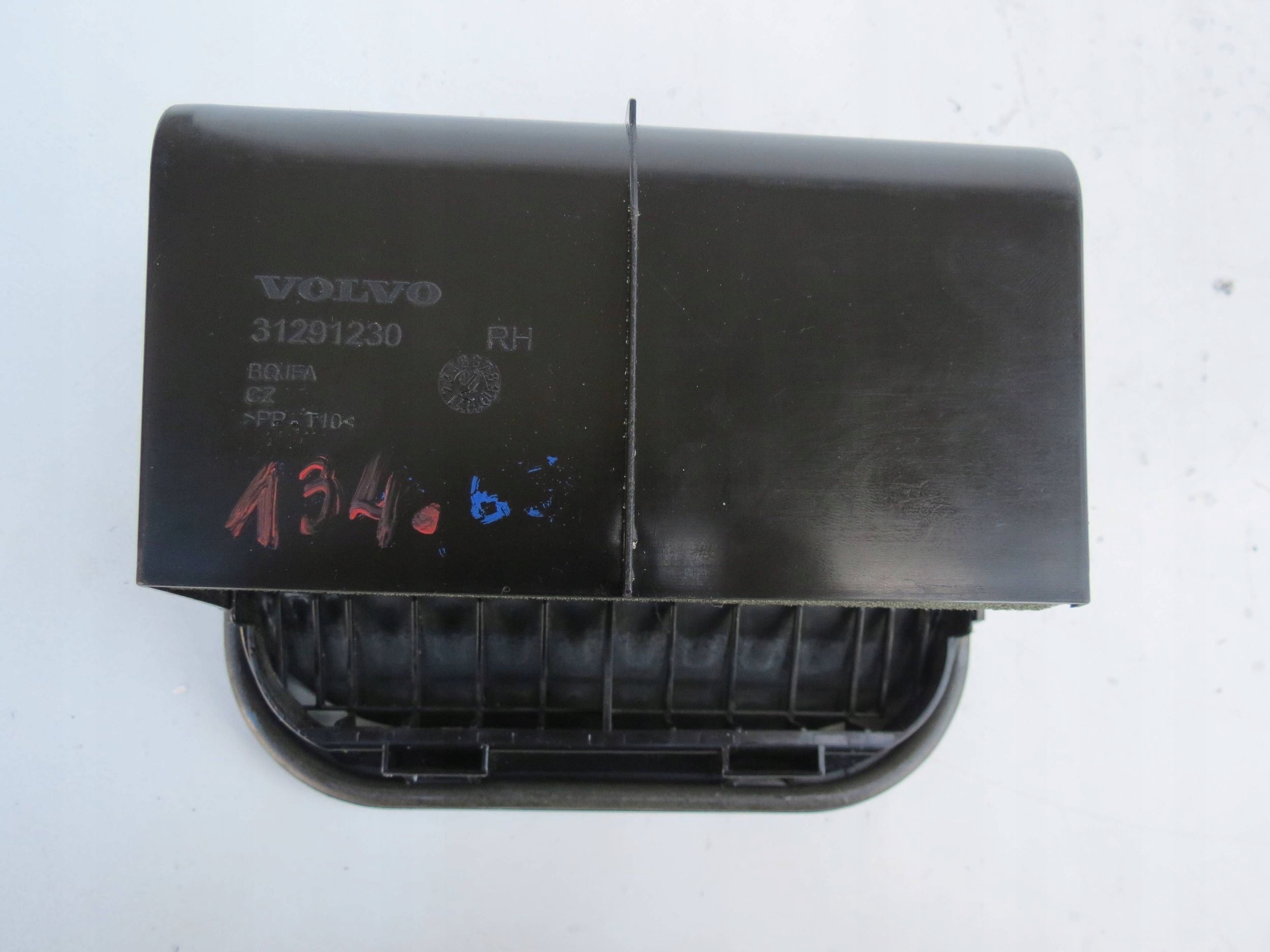 grid WENTYLACYJNA right VOLVO S60 II 31291230