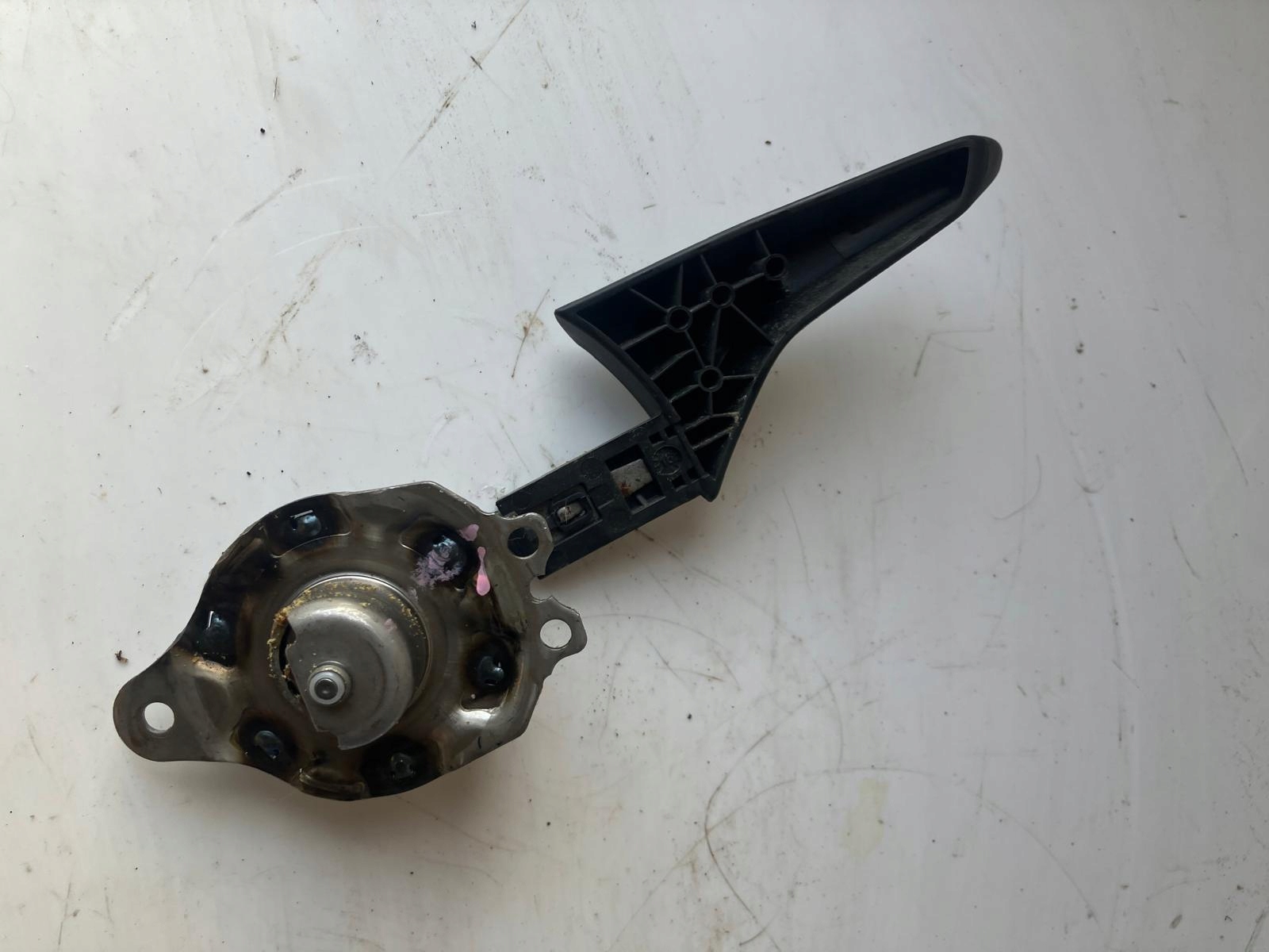 handle REGULACJA seat left front PEUGEOT 308 T9
