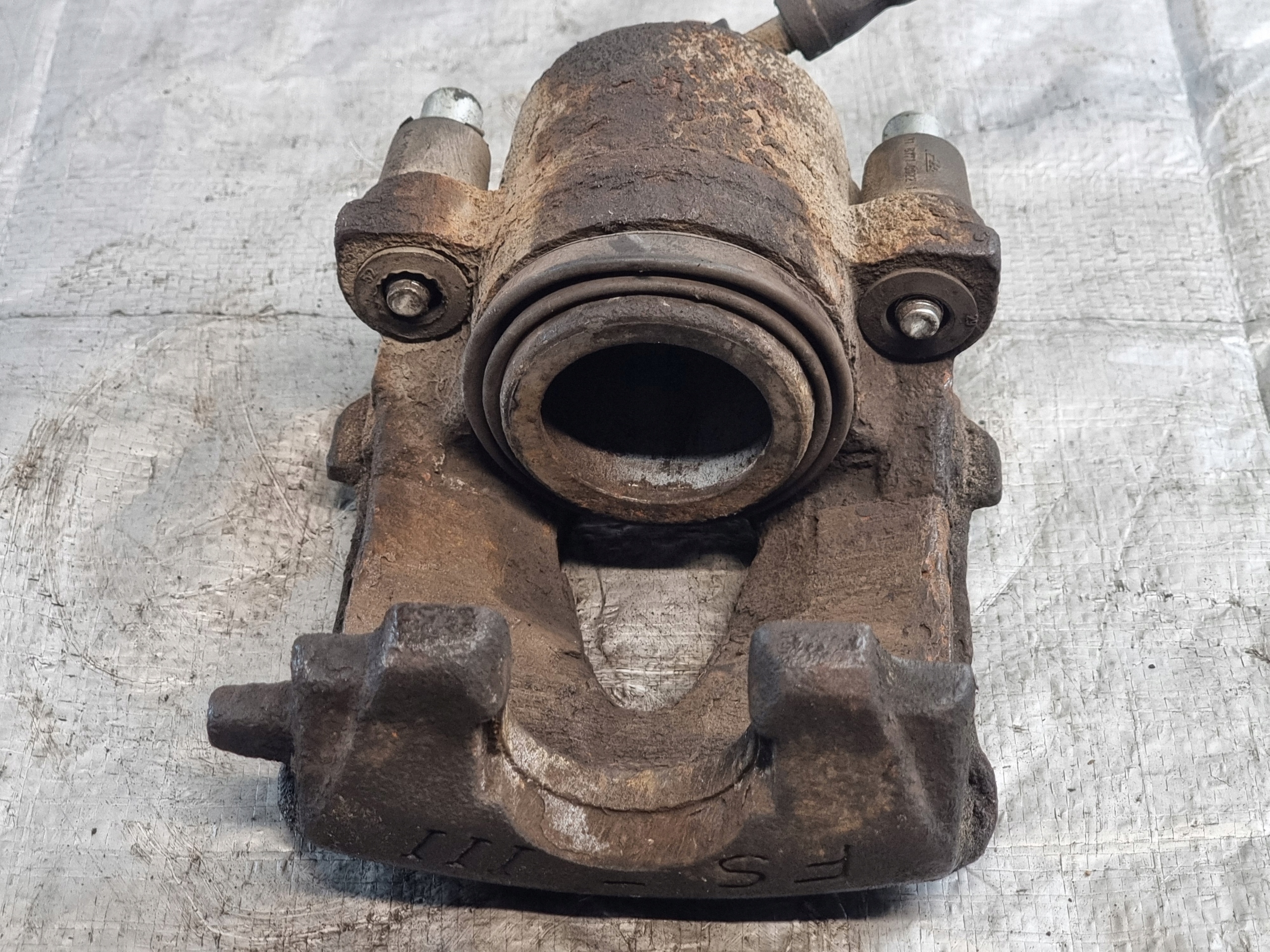 caliper brake right front SKODA OCTAVIA and 1.6B 75kW 01r