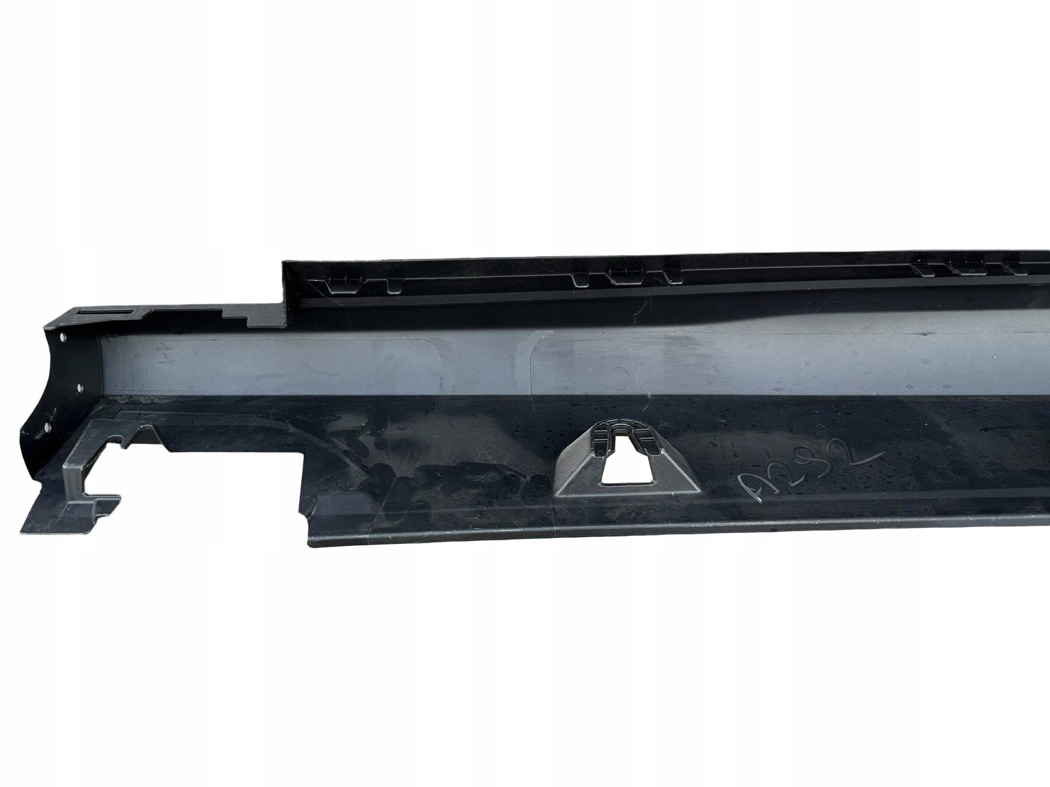 MERCEDES BENZ GLE moulding threshold RH A2926980254