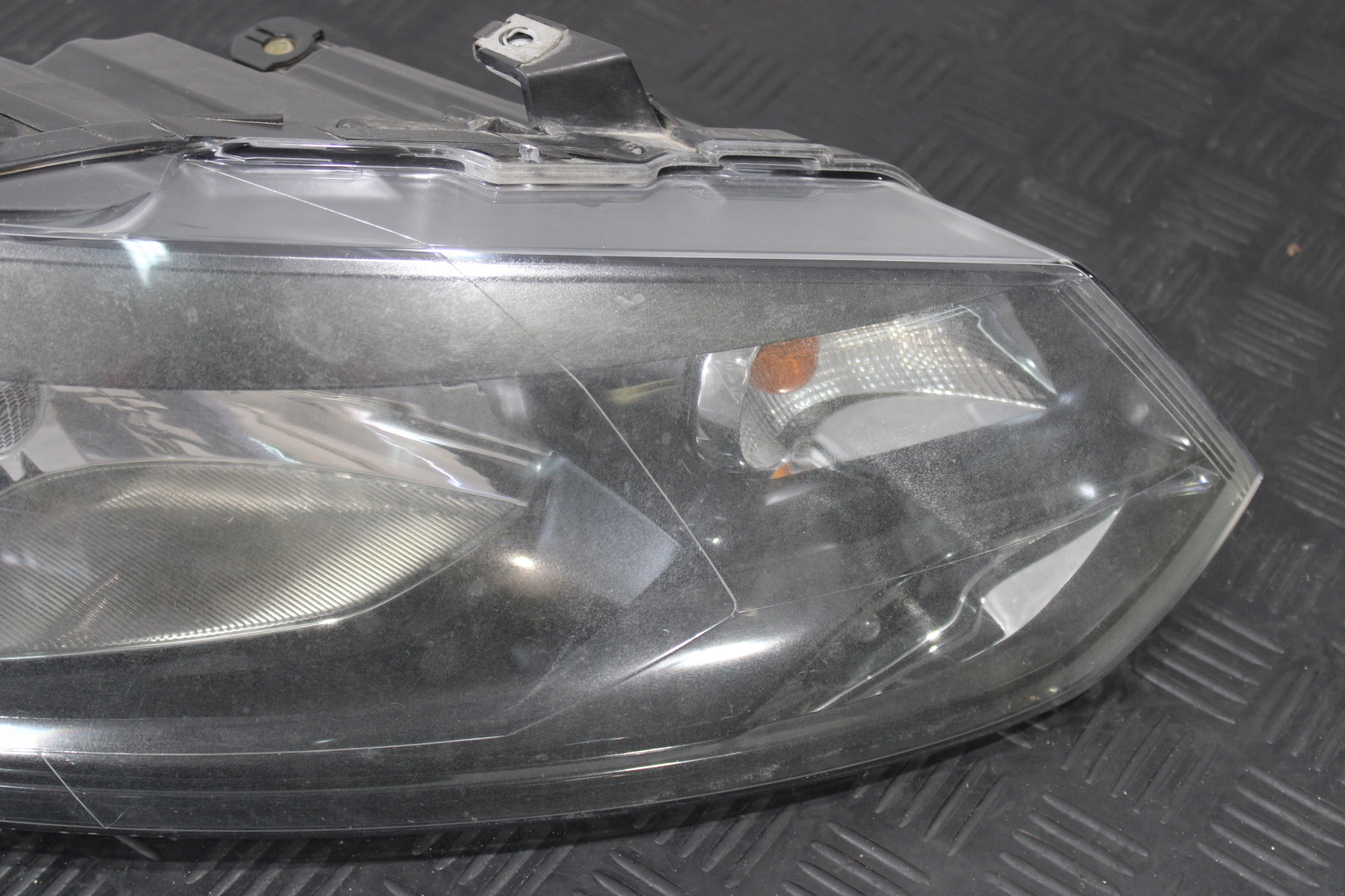 light right front front VW POLO V 5 6R0 6R 6R1941016E