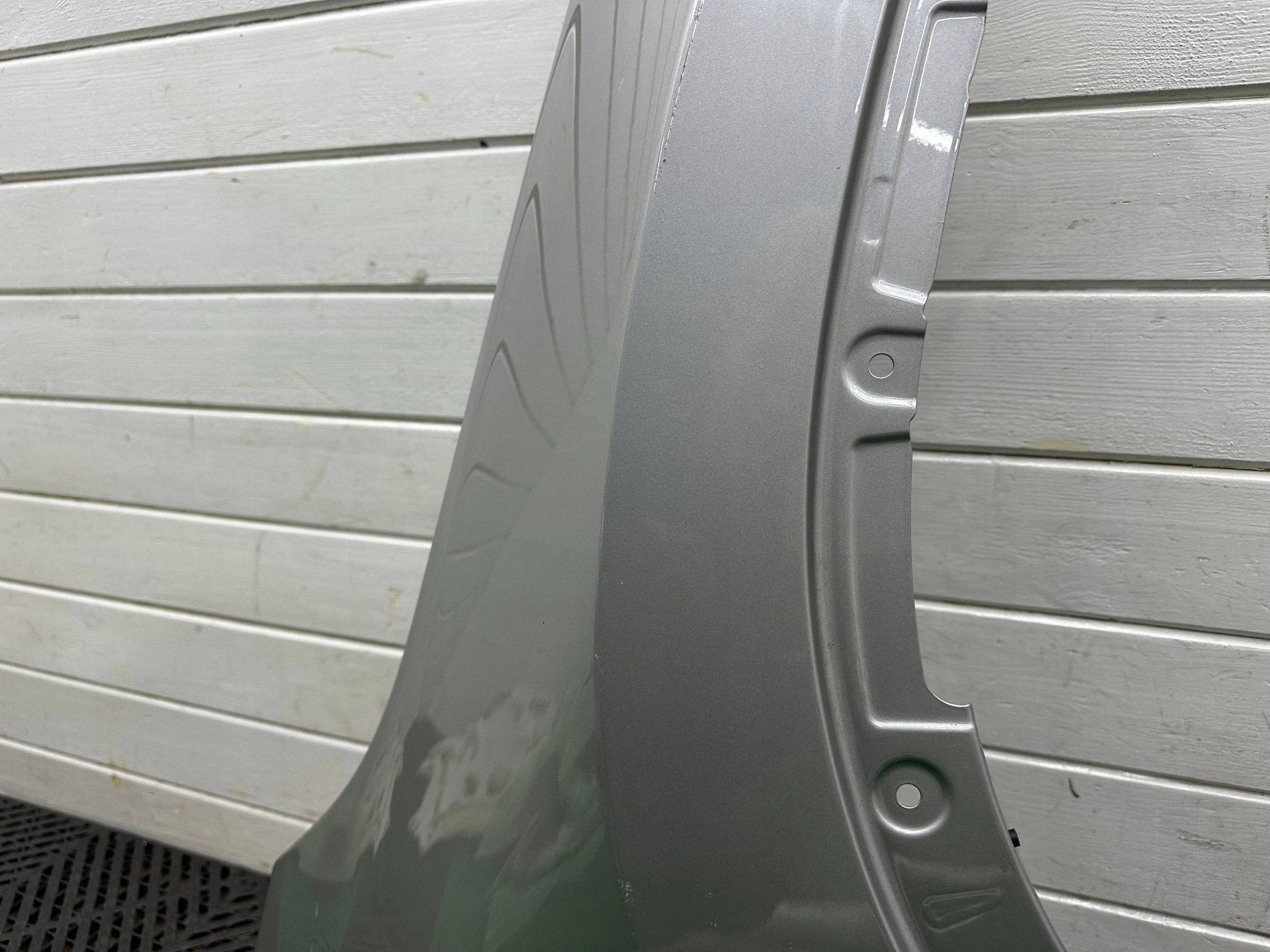 fender front side right BMW X1 U11