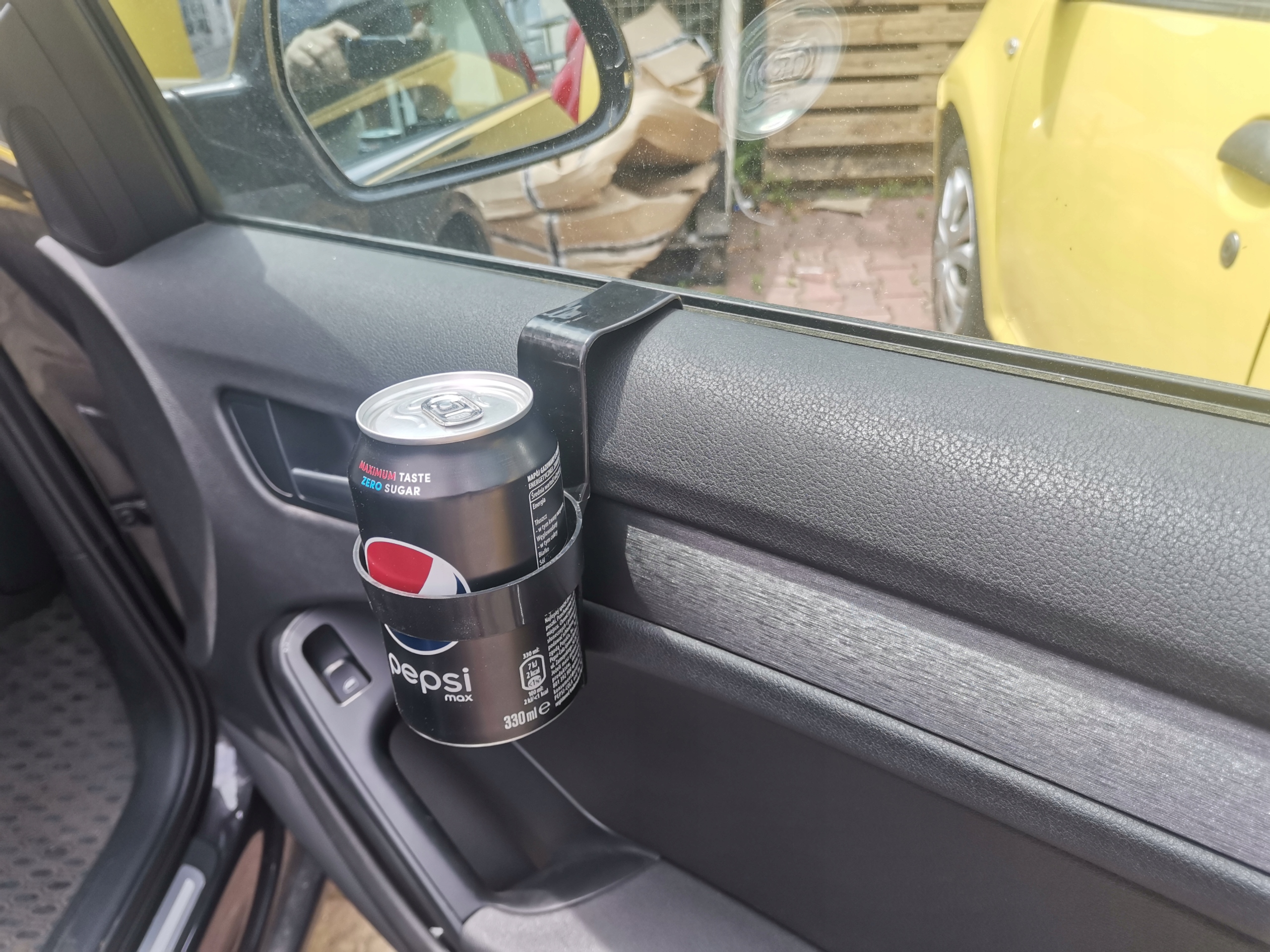 Uchwyt na kubek do samochodu MONTAŻ ZA SZYBĘ 2 szt Producent Automax