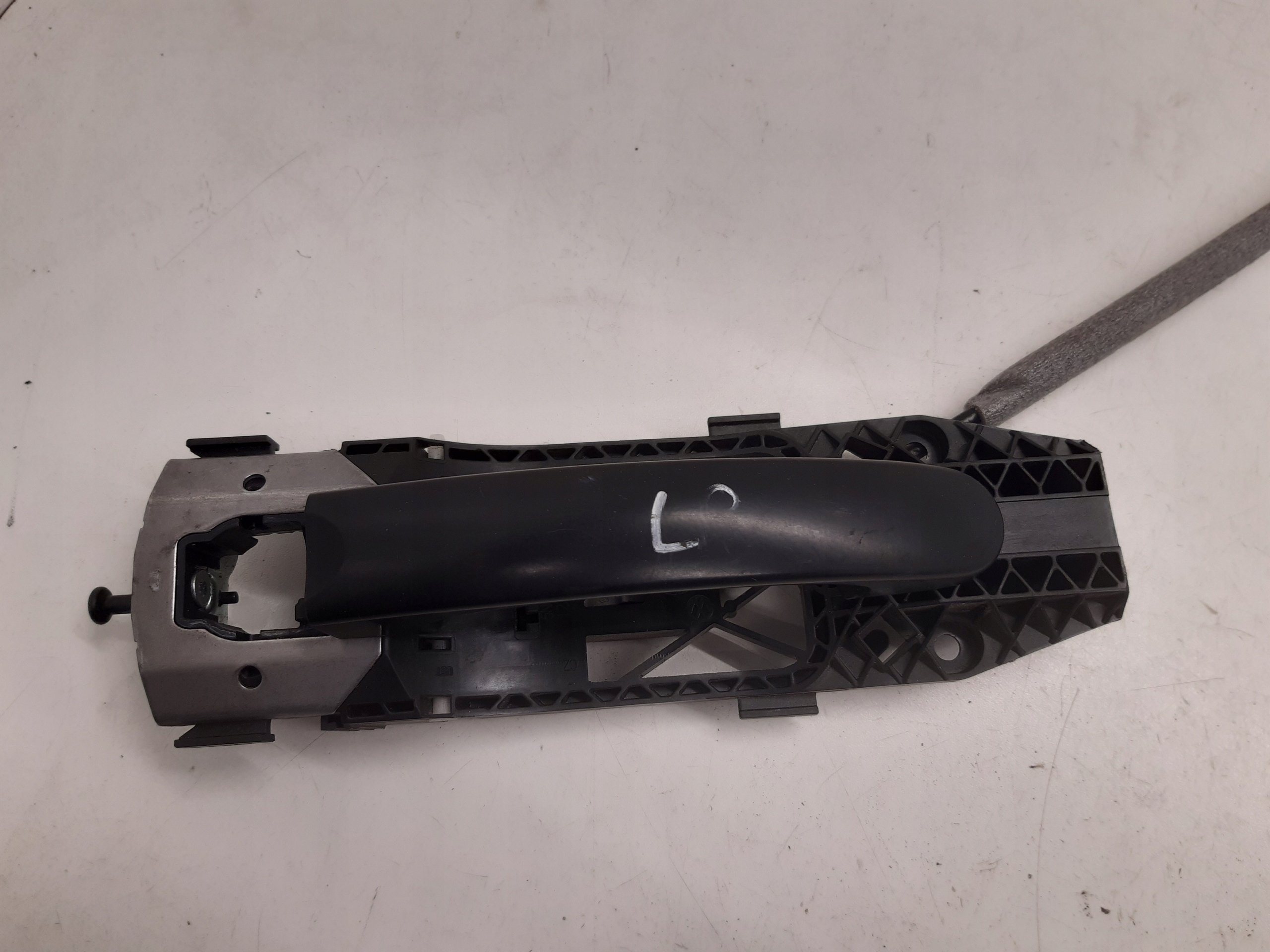 handle left front VW Caddy IV 2K5 1,2 TSI