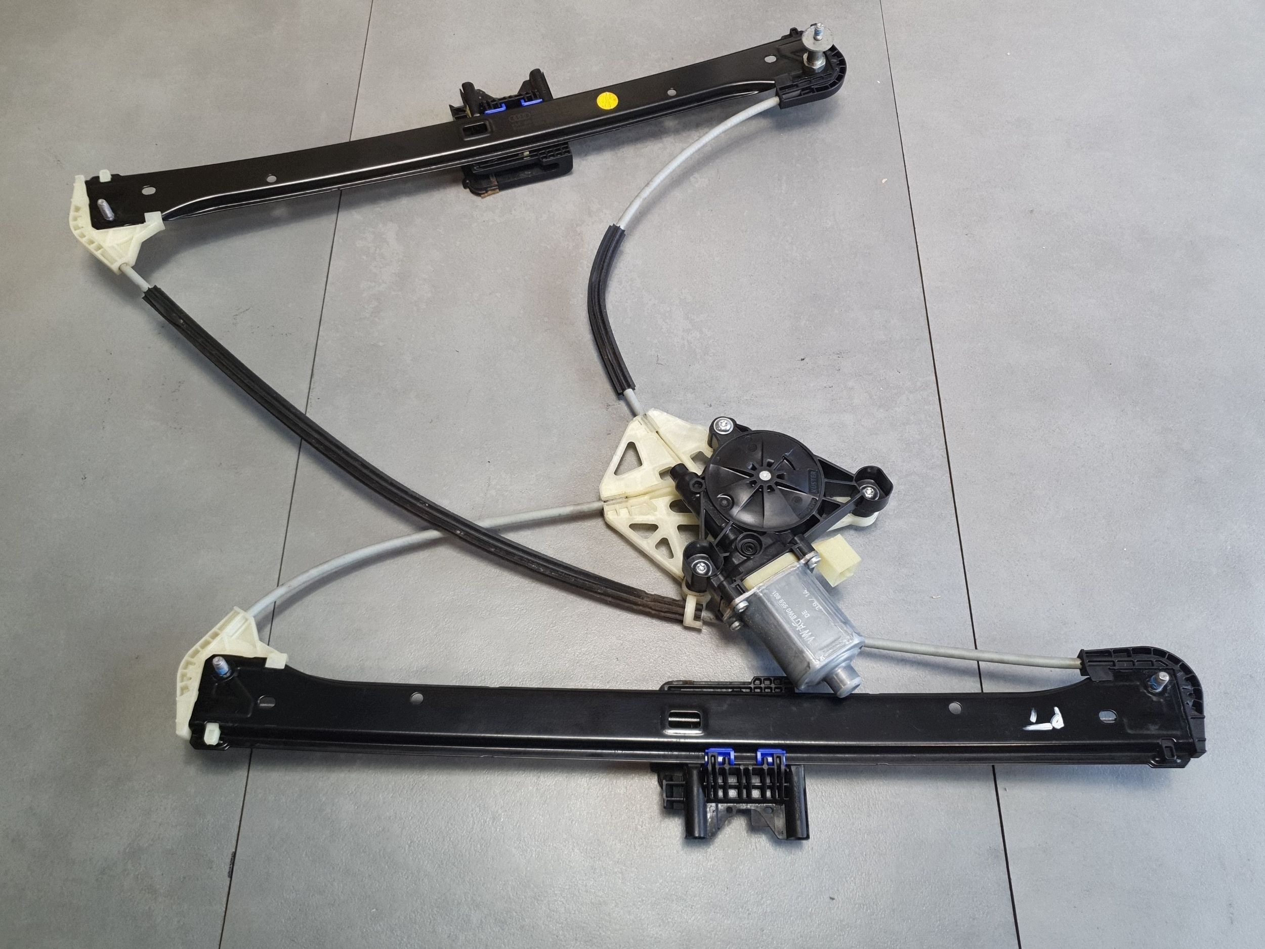 Audi Q7 4M fensterhebermotor rechts heck 4M0839462A