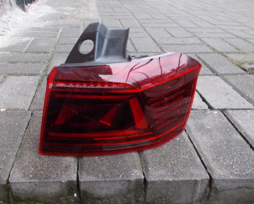 VW PASSAT B8 LIFT KOMBI PRAWA TYLNA LAMPA ORYGINAŁ 3G9945208P