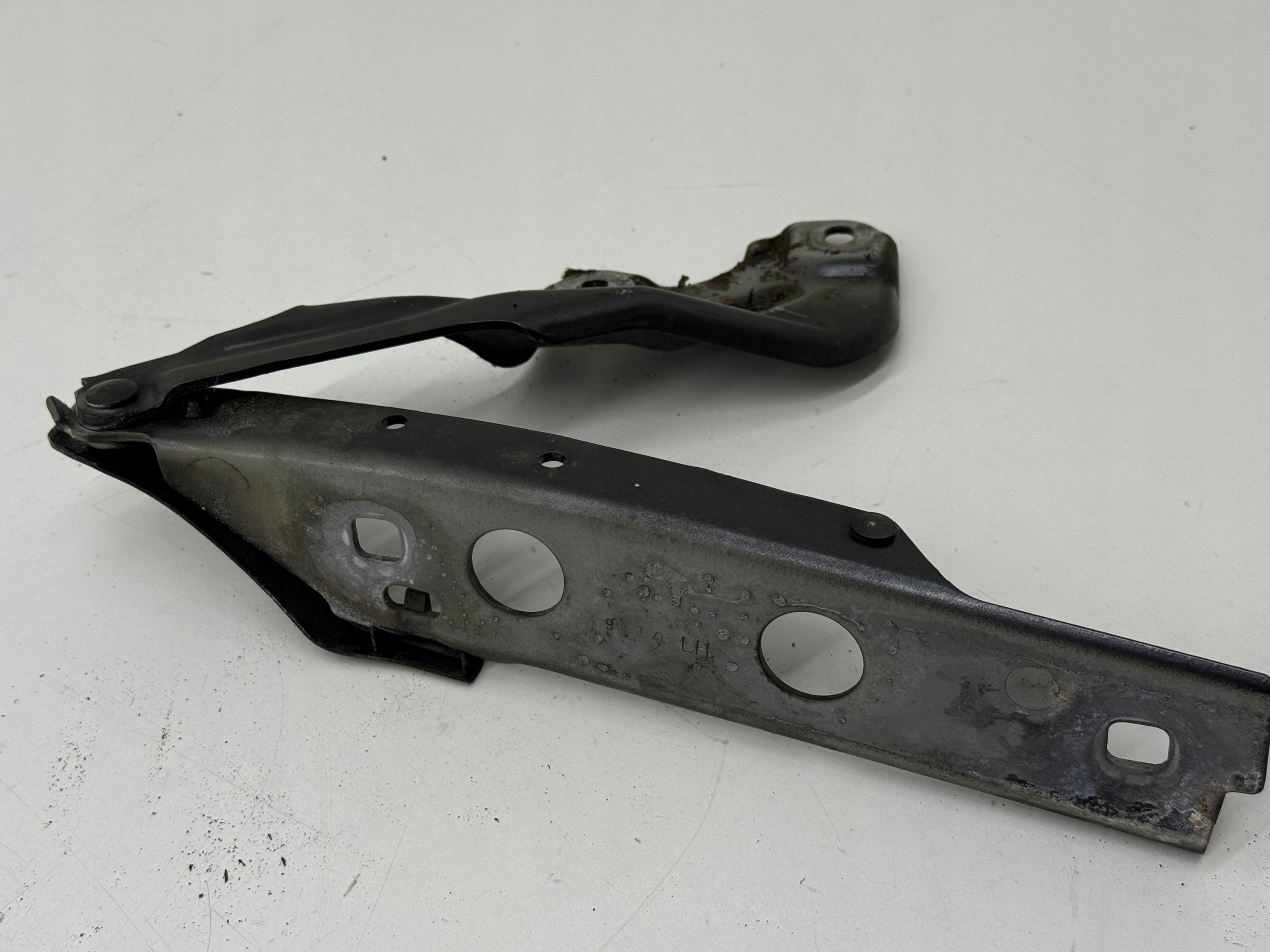 AUDI A7 A6 C7 hinge bonnets pokrywy of the engine colour LZ7S left original