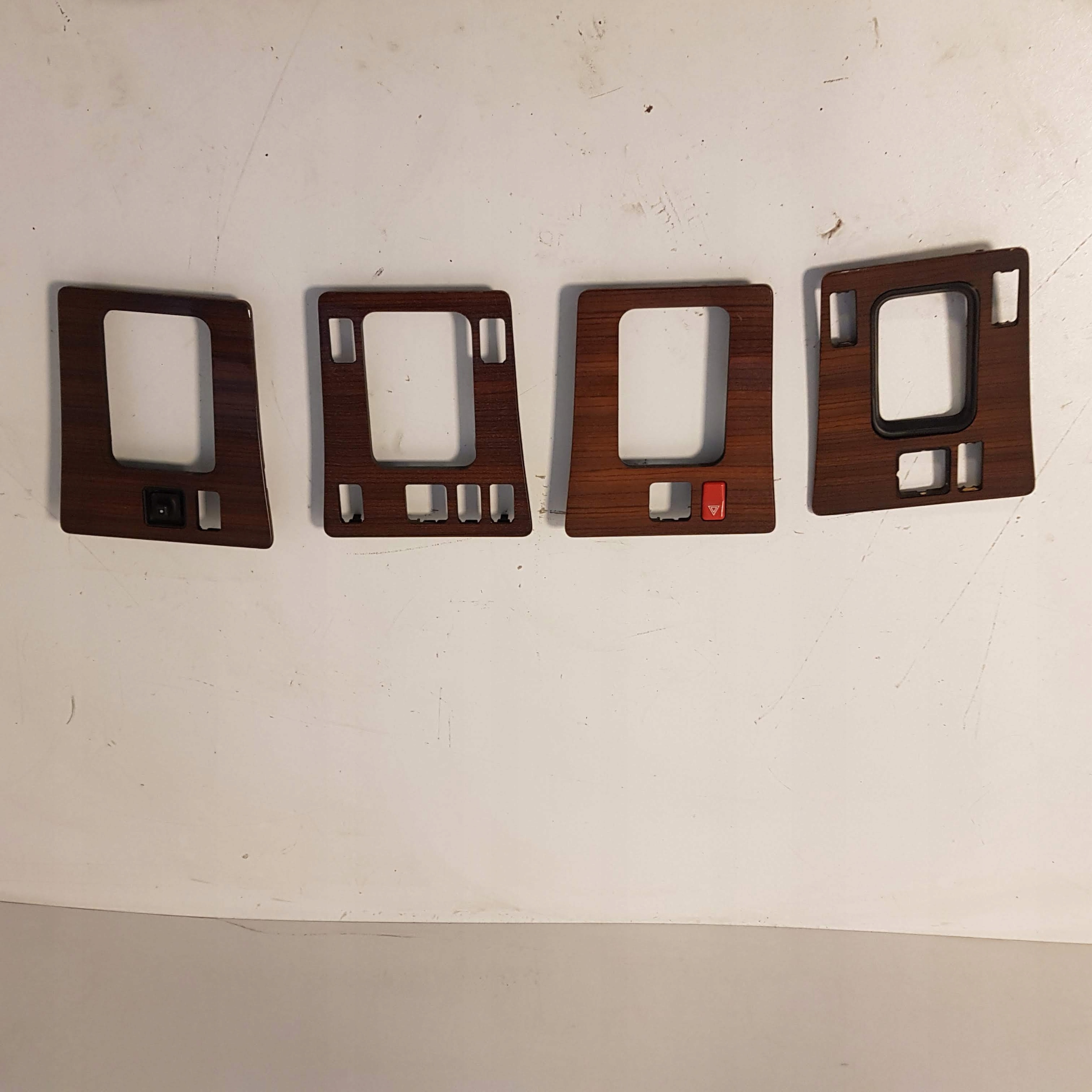 MERCEDES 190 - TKA W201 201 PANEL DREWNO OSŁONA RAMKA