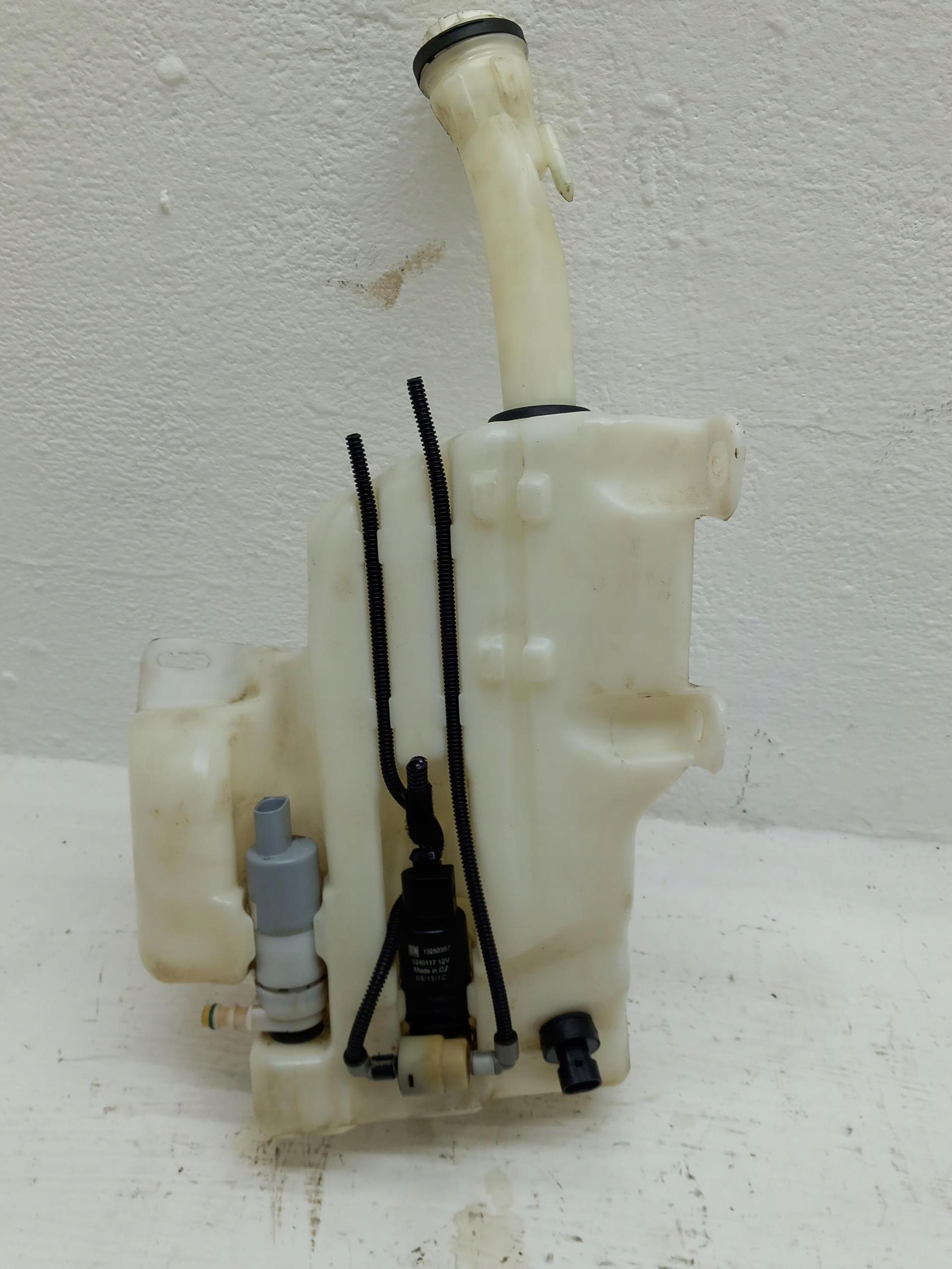 Behälter Spritzdüse POMPKI OPEL INSIGNIA A 13240935 08-17