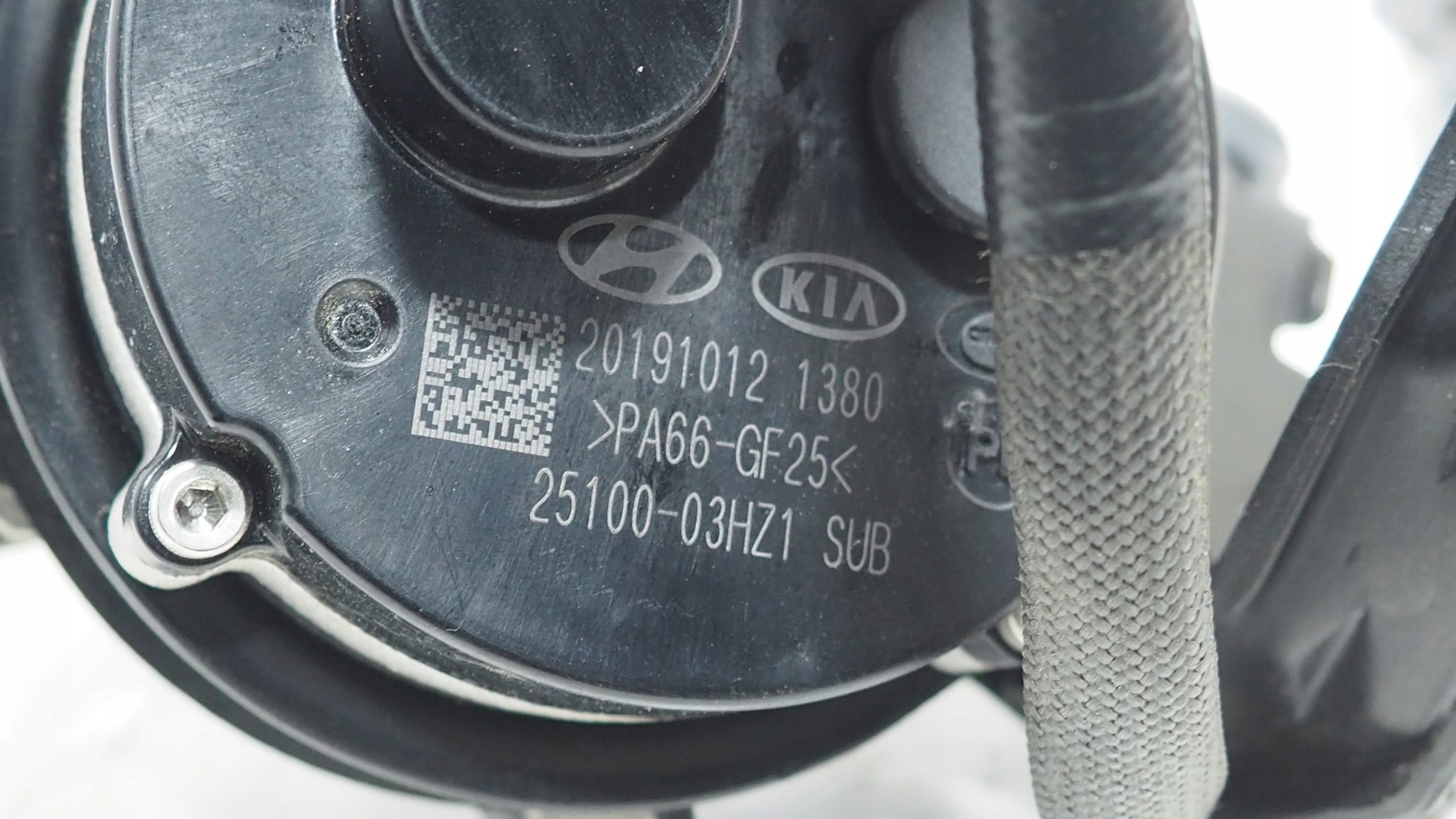 Hyundai Kia water pump 25100-03HZ1