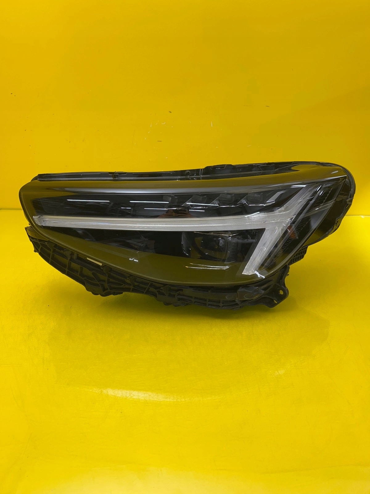 light left Volvo XC40 Lift 32133831 2022- Option Led