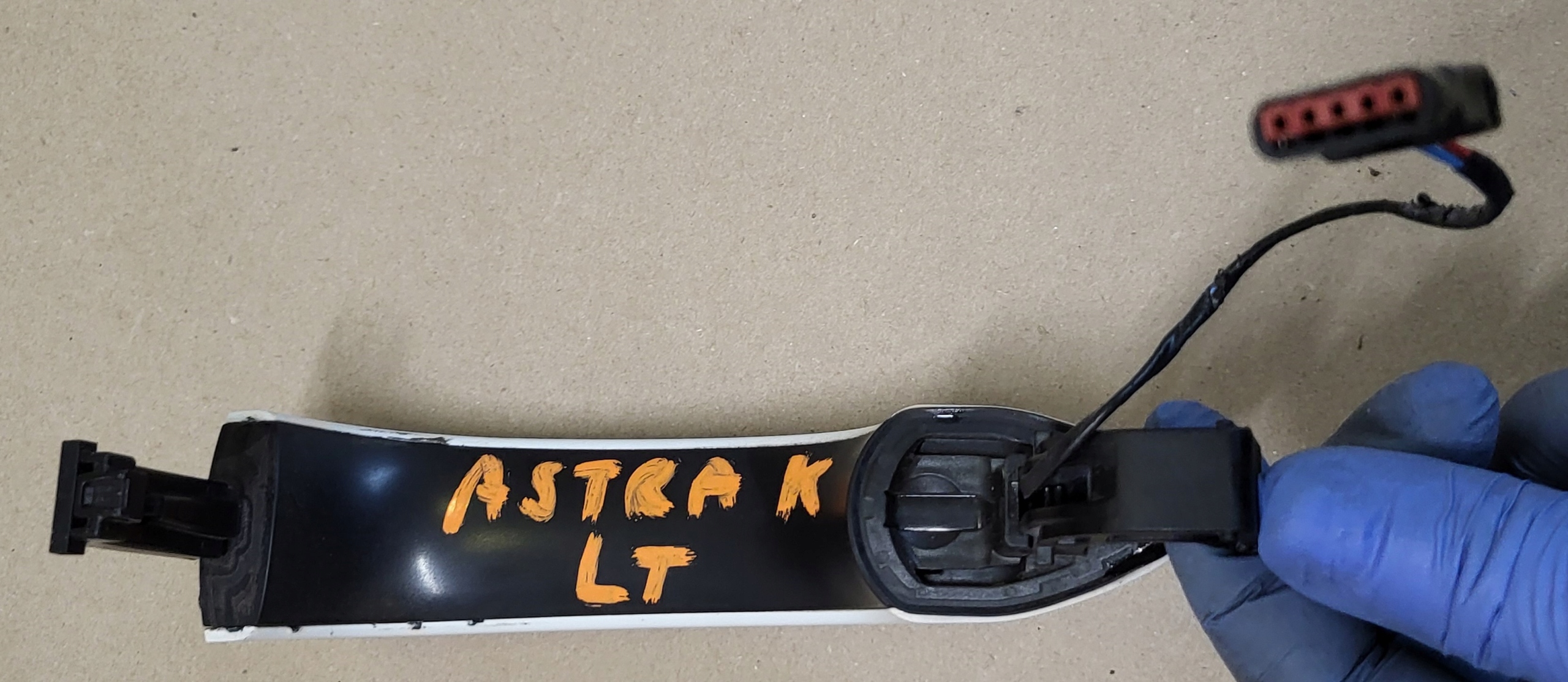 handle exterior door left rear part sensor KEYLESS OPEL ASTRA V K BIALA OE EU
