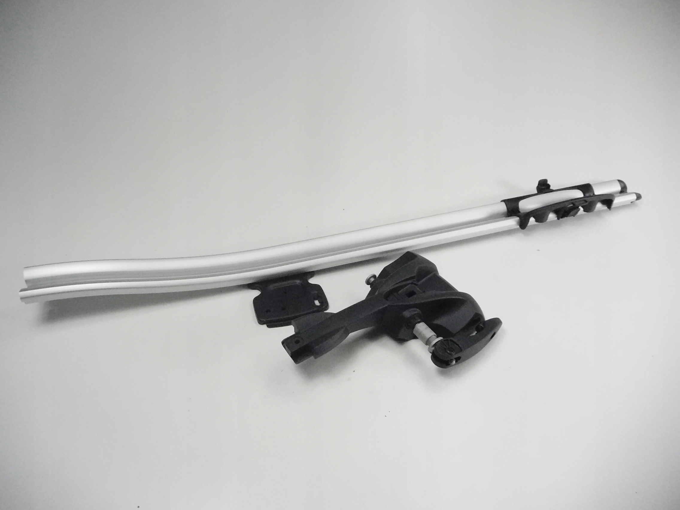 ДЕРЖАТЕЛЬ ДЛЯ ВЕЛОСИПЕДА VOLVO OE 31330727