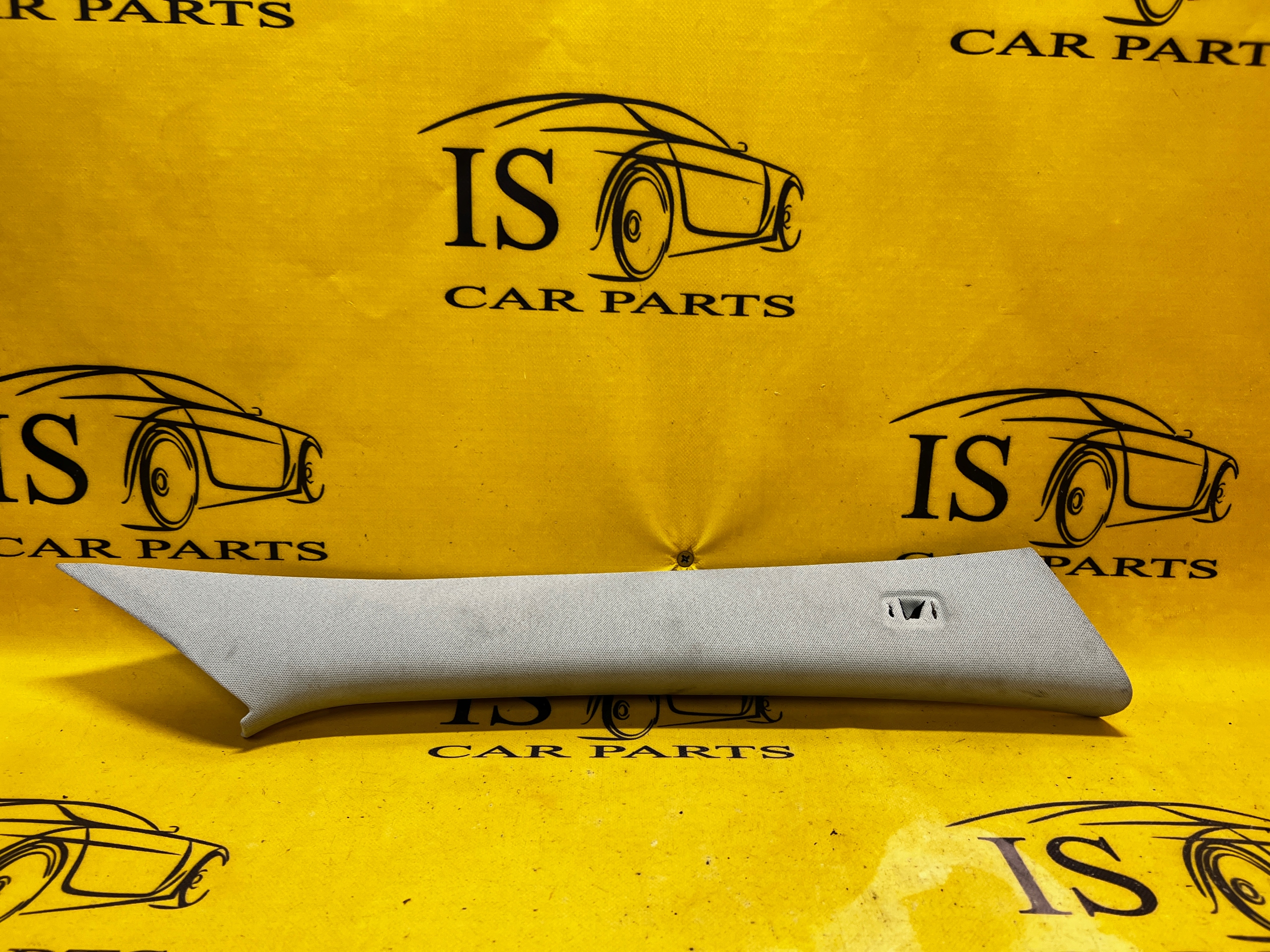 OSŁONA POSZYCIE SŁUPKA PRAWY PRZÓD INFINITI Q30