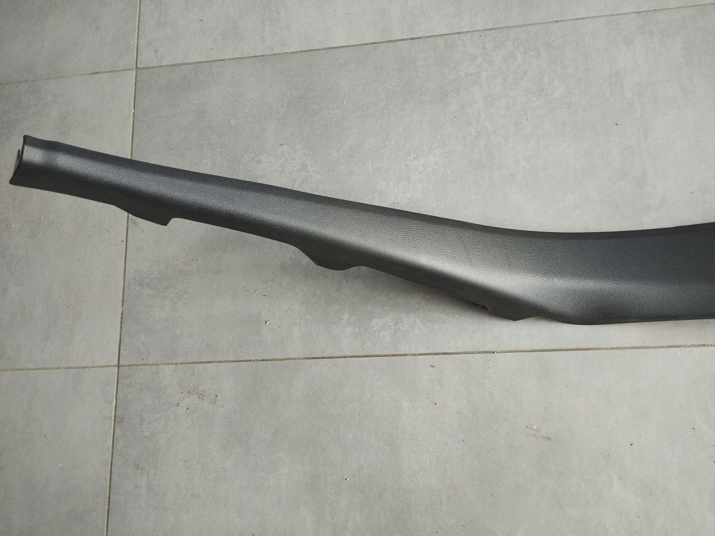 Audi A4 S4 B9 8W cap threshold rear 8W0867767A