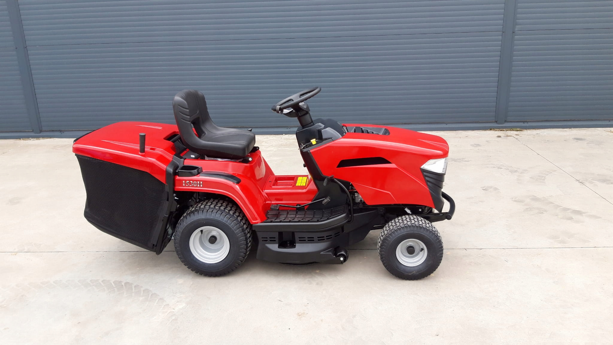 TRAKTOREK OGRODOWY BARAS 84 HYDRO POWERED BY STIGA 384 GWARANCJA Stan opakowania oryginalne