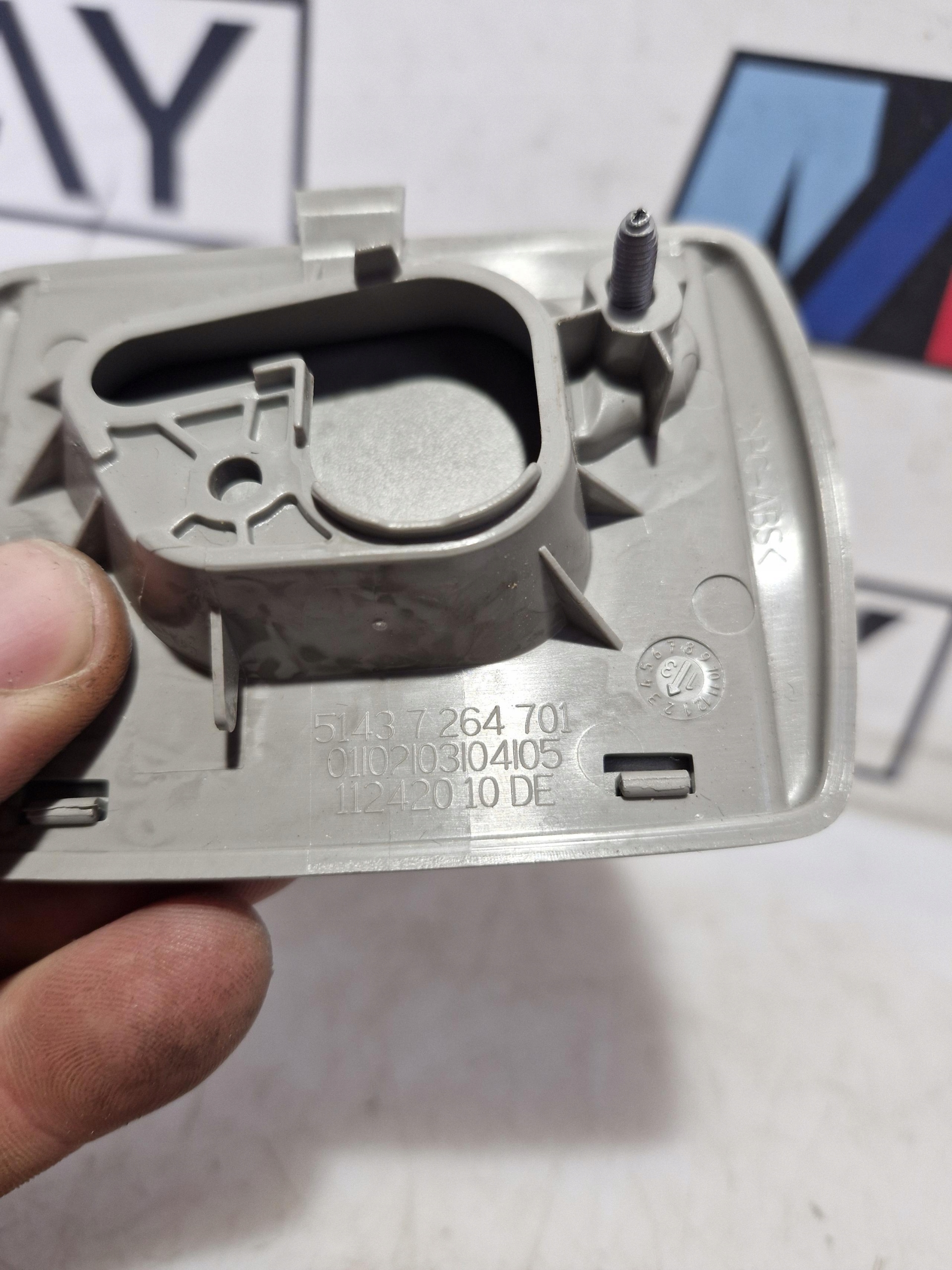 7264701 BMW F31 cover holder SIATKI boot