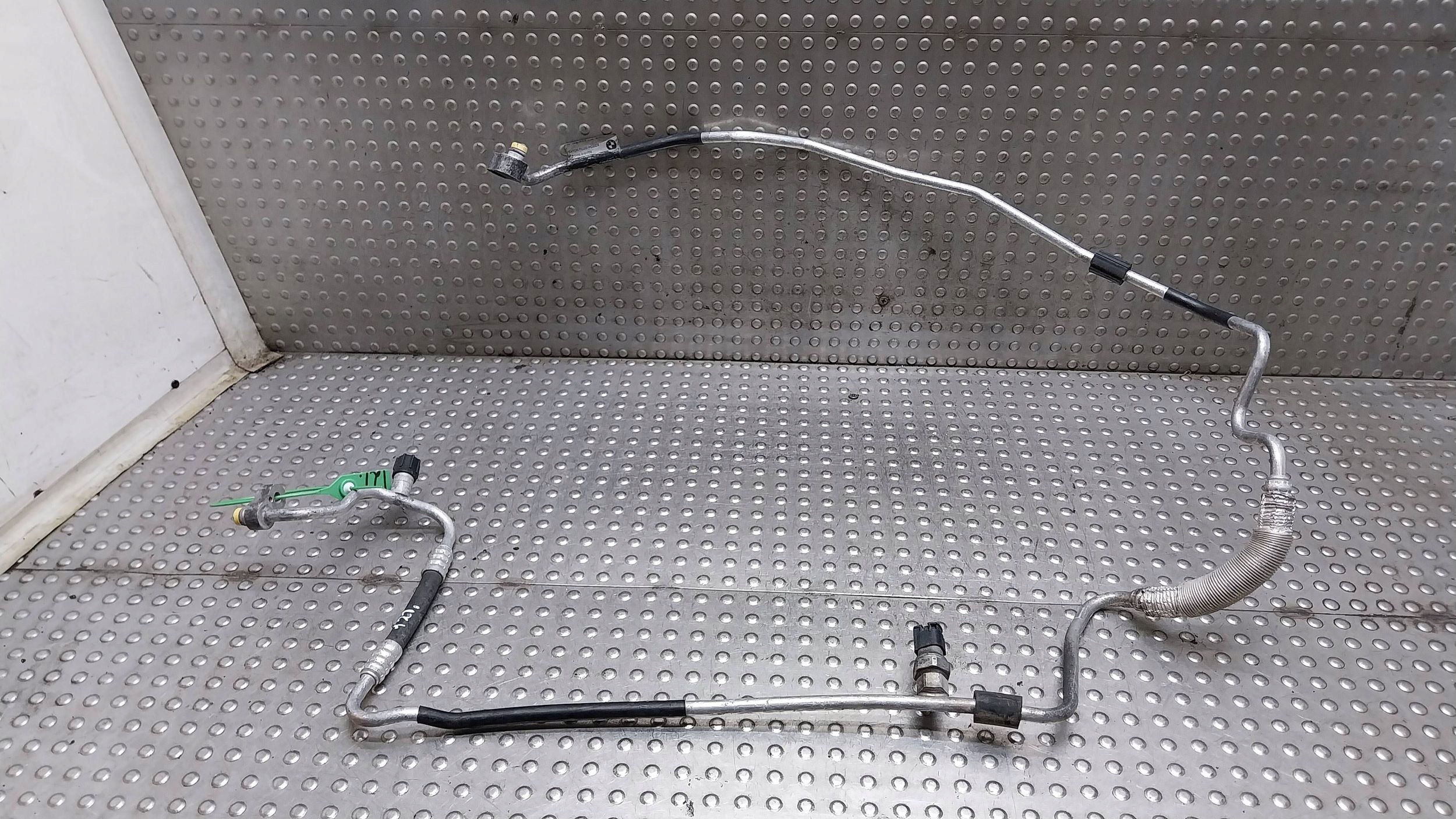 schlauch klimaanlage 9151736 BMW E90 E91 E92 E93 2.0B