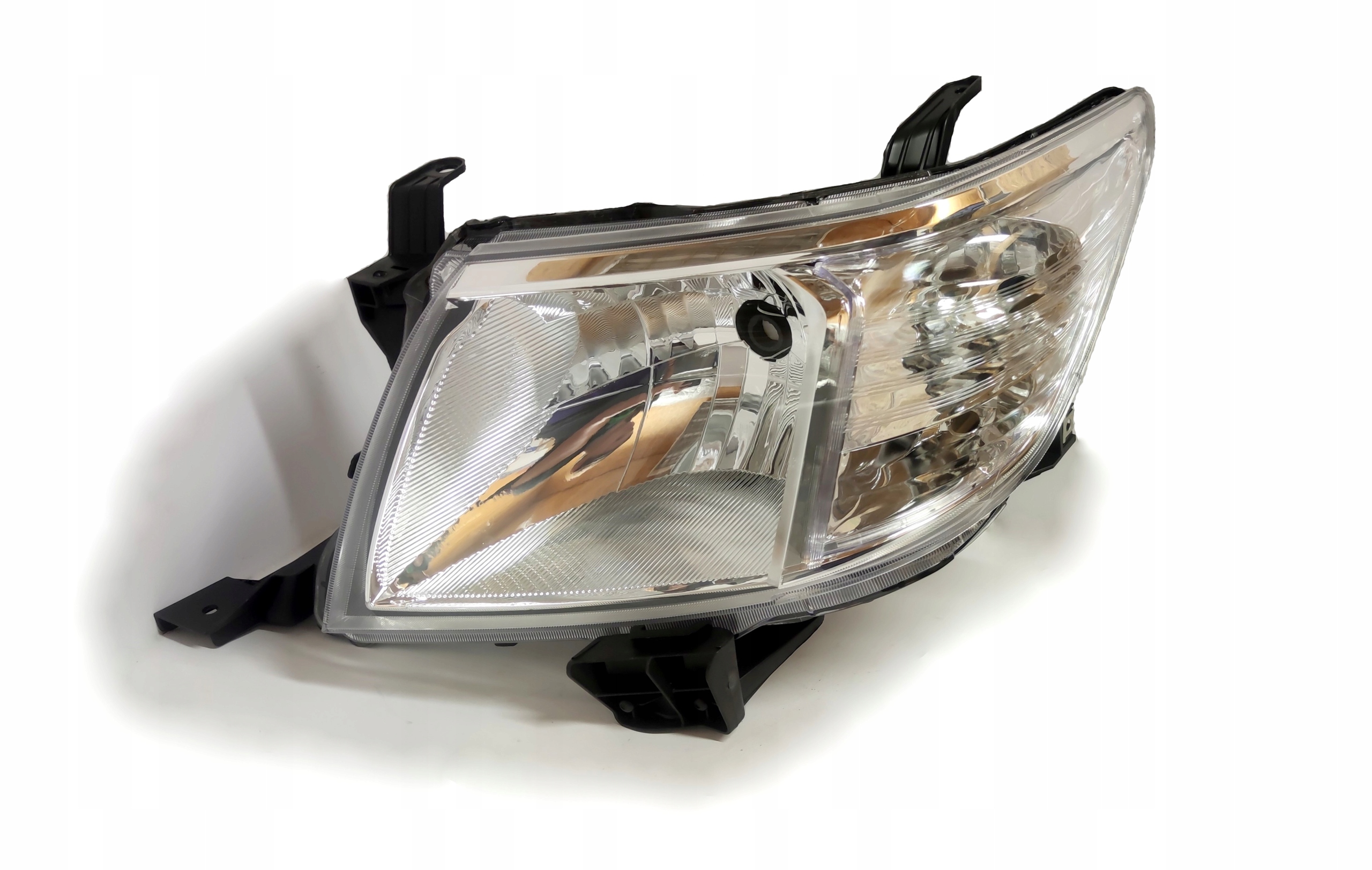 TOYOTA HILUX 12-15 REFLEKTOR LAMPA PRZÓD LEWY
