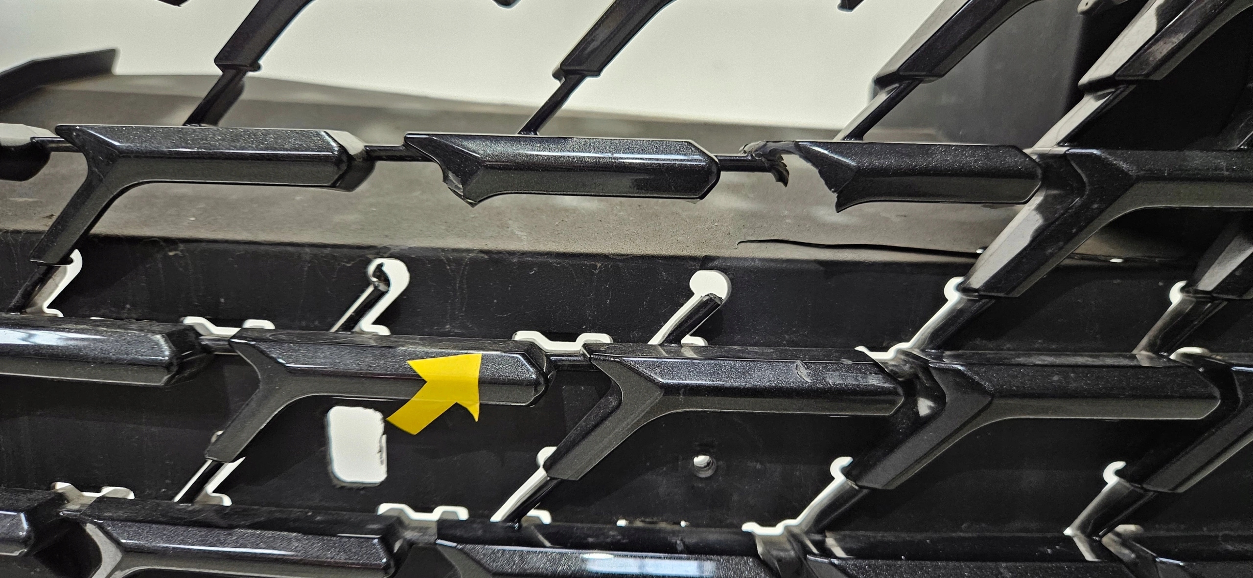 front bumper grille LEXUS UX 18- PDC washers original 52113-76120