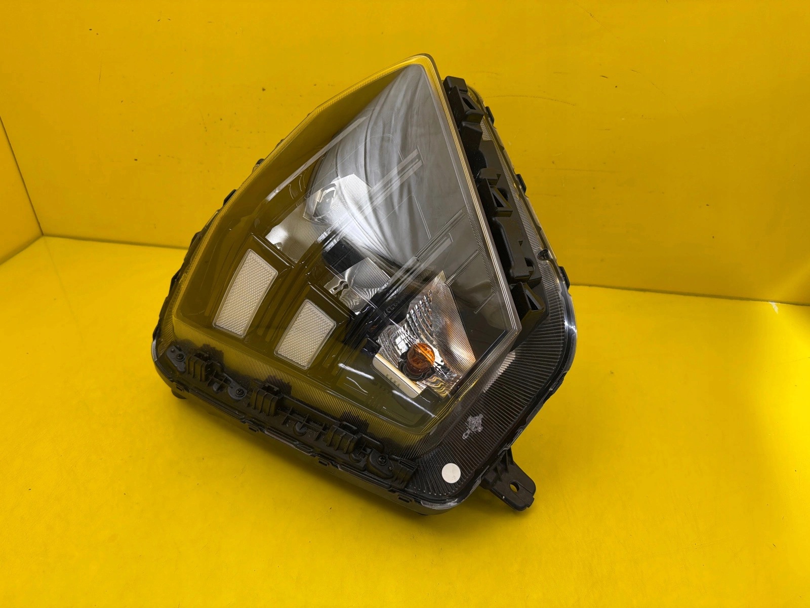 light right front Hyundai Kona II 2 2023- Led 92102BE050