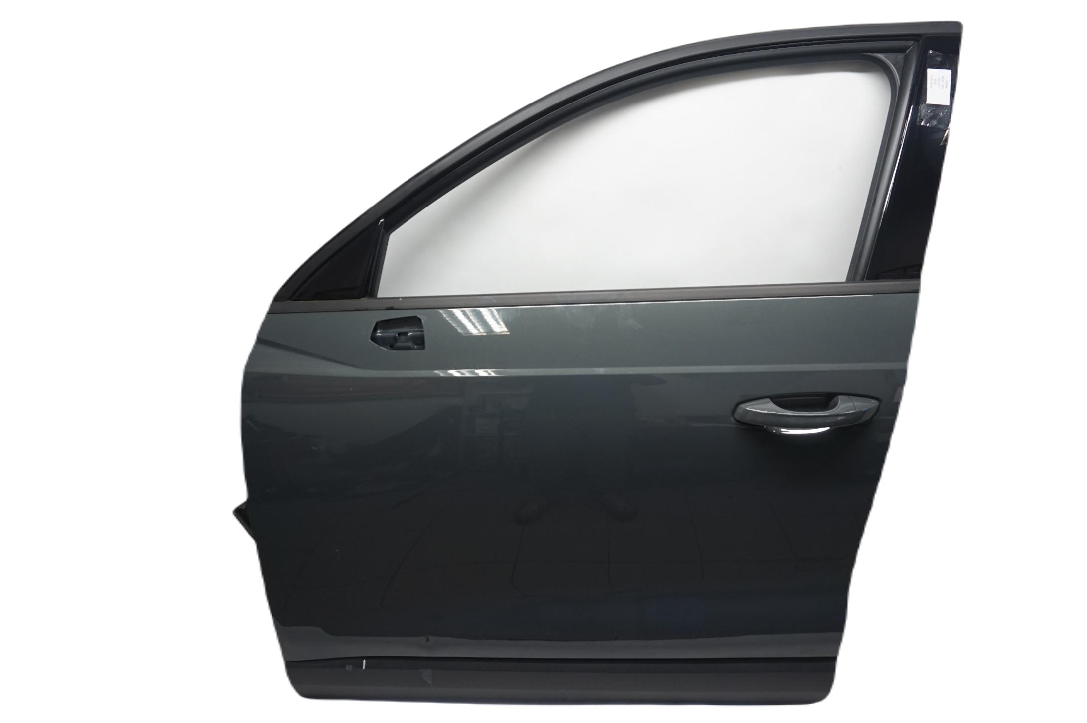 ДВЕРИ СЛЕВА СПЕРЕДИ AUDI Q3 II F3 LX7M023r