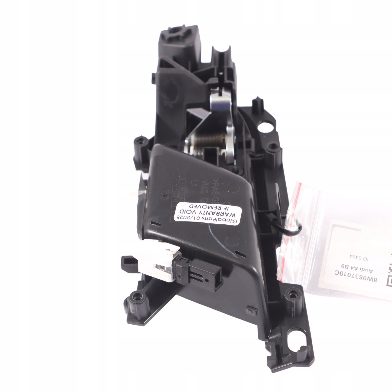 Audi A4 B9 внутренняя ручка двери передних левая 8W0837019C