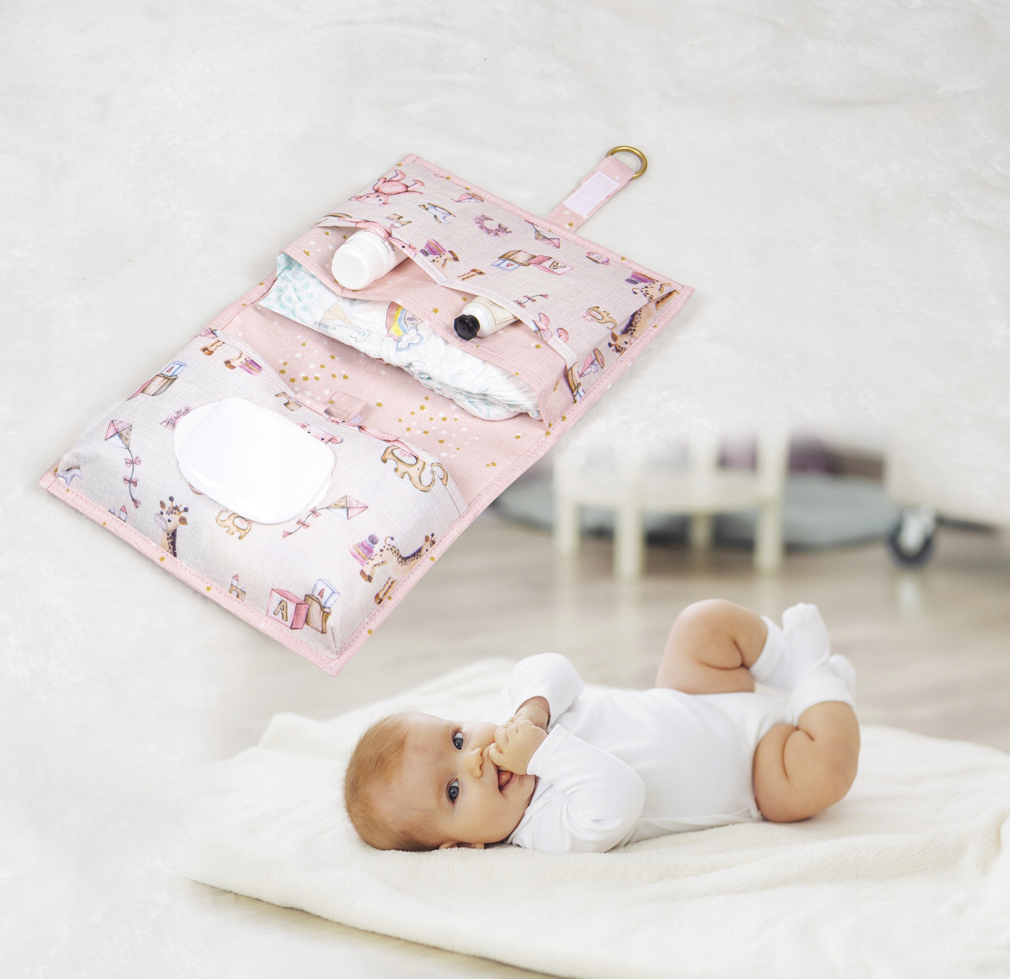 Kosmetyczka organizer pieluchy kosmetyki saszetka Marka inna marka