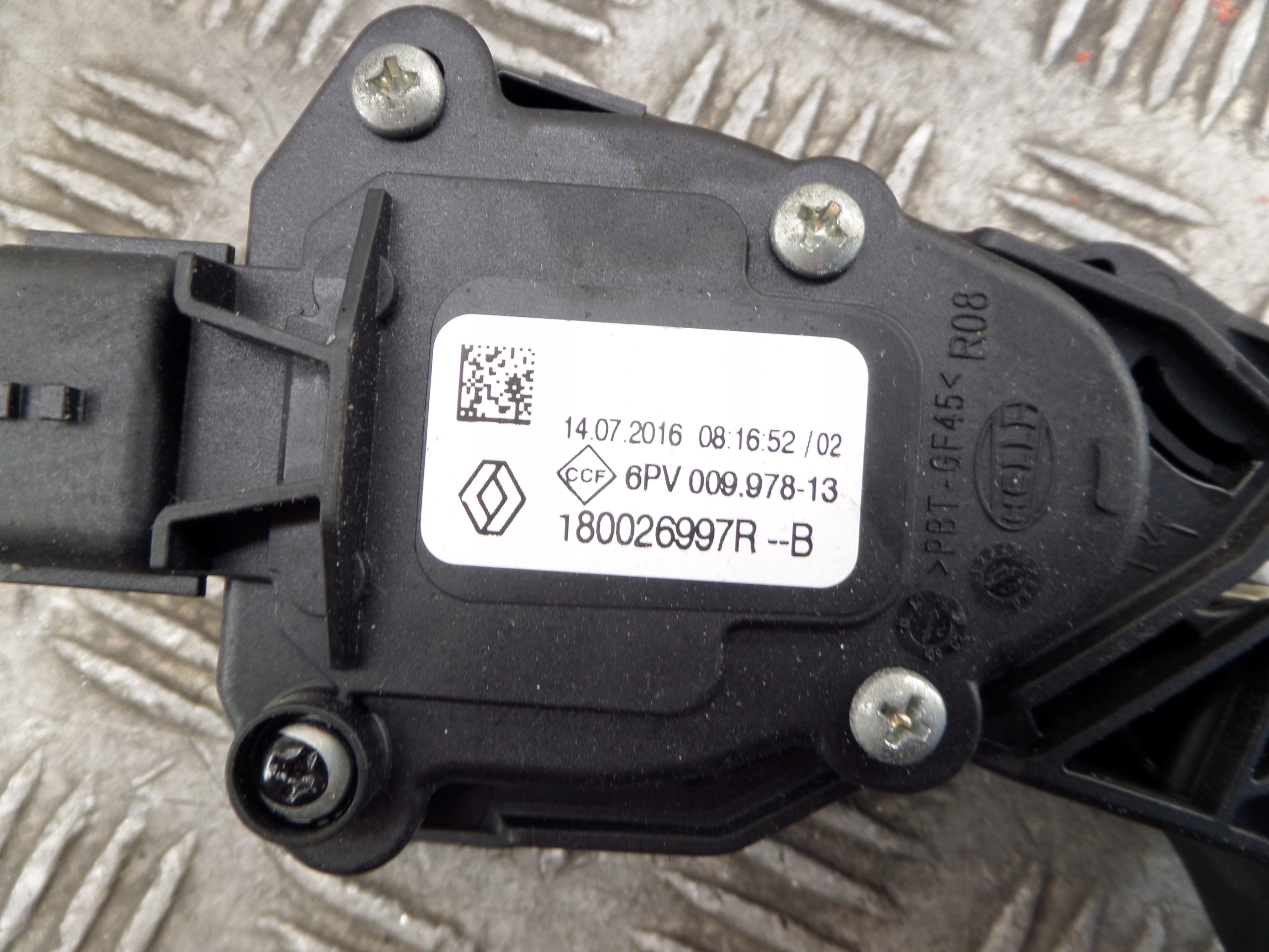 accelerator pedal cap CAPTUR and 1 180026997R