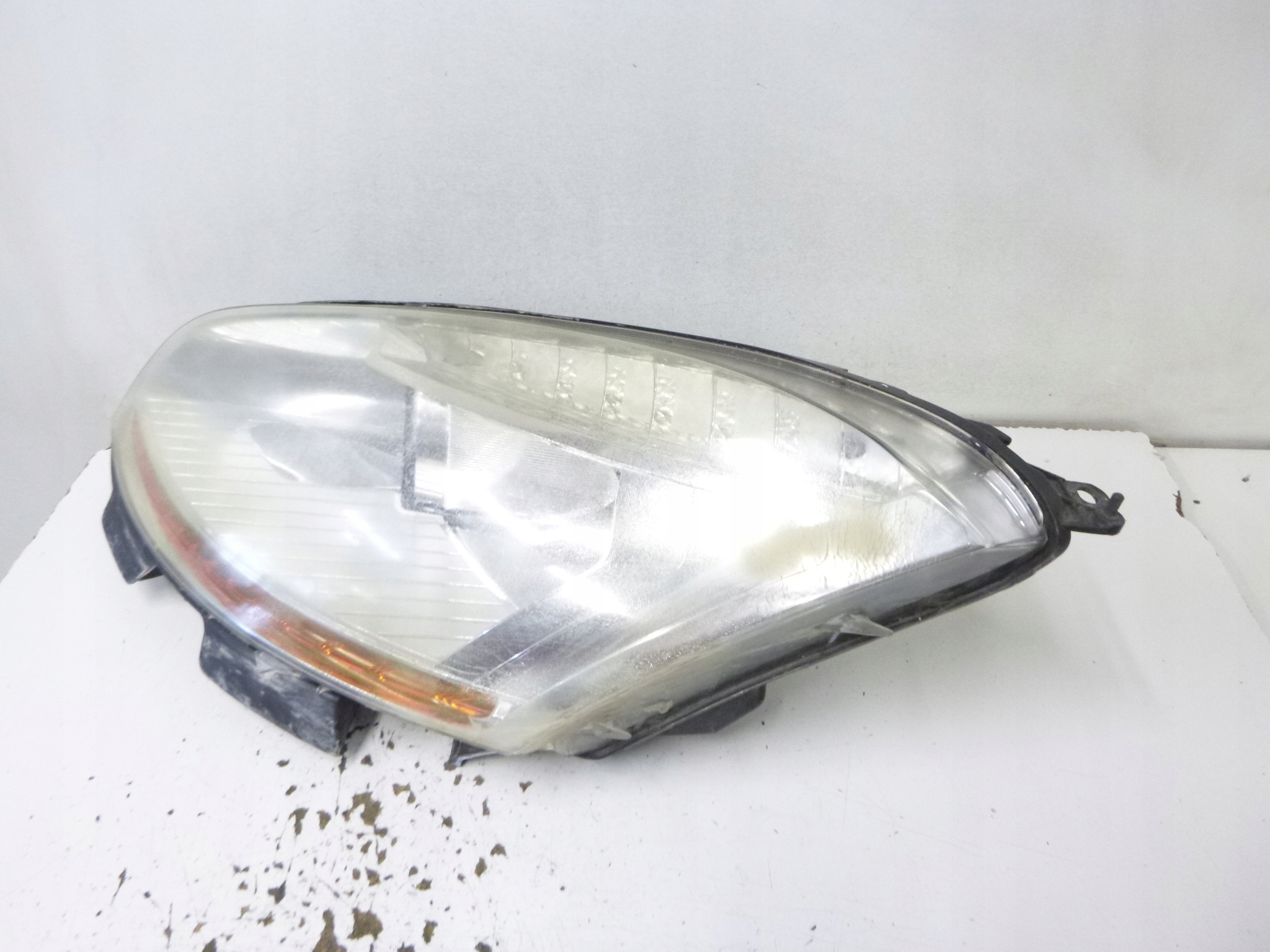 light front left Citroen C4 Picasso 2008r.
