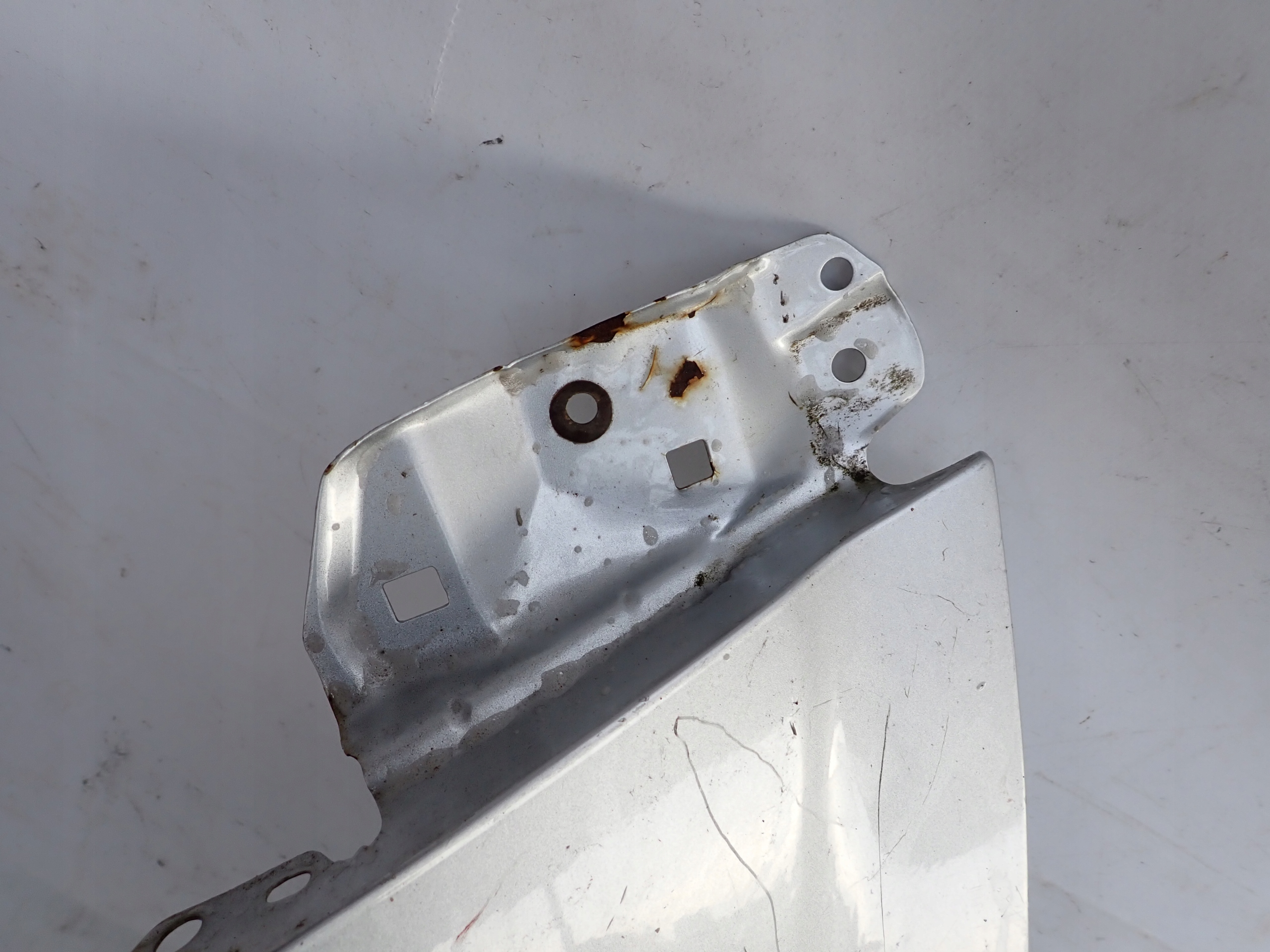 SUZUKI SPLASH 08-14 fender front front left