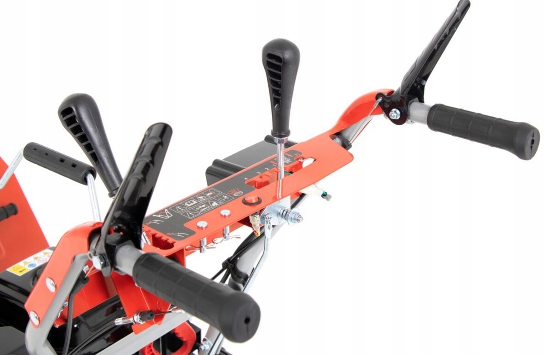 ODŚNIEŻARKA SPALINOWA ODŚNIEŻARKA WIRNIKOWA Z NAPĘDEM 61cm ELEKTR. START Seria KZO61HLE