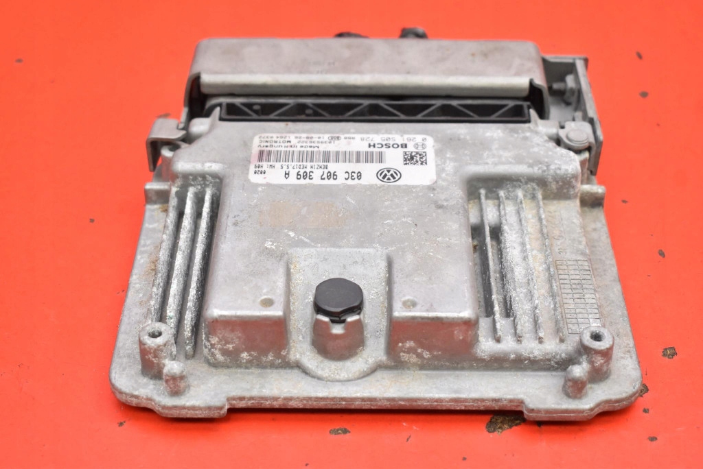 computer control unit of the engine 03C907309A 0261S05728 VW GOLF 6 VI 1.4 TSI 122KM