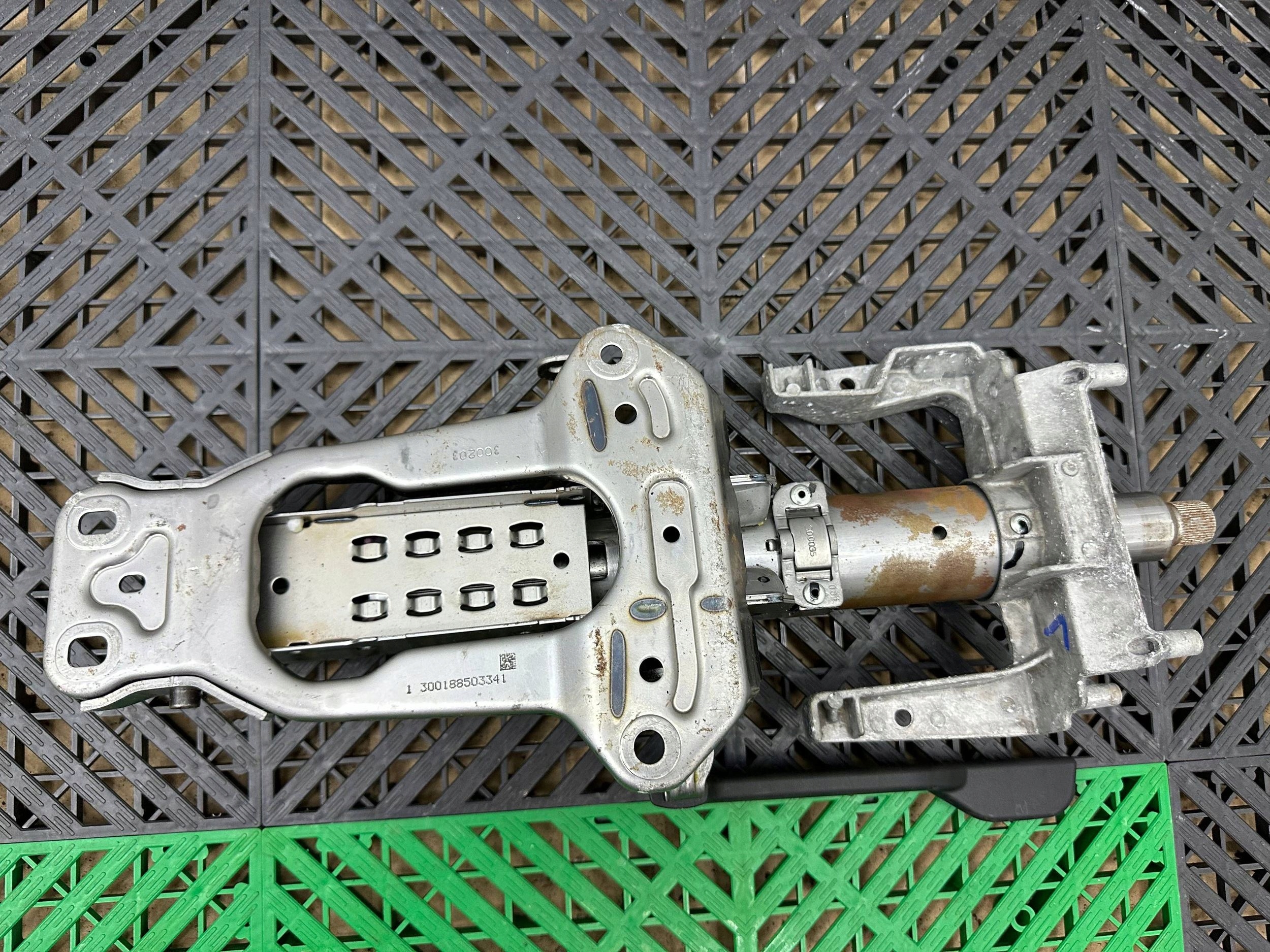 steering wheel rod complete BMW i3 6865576