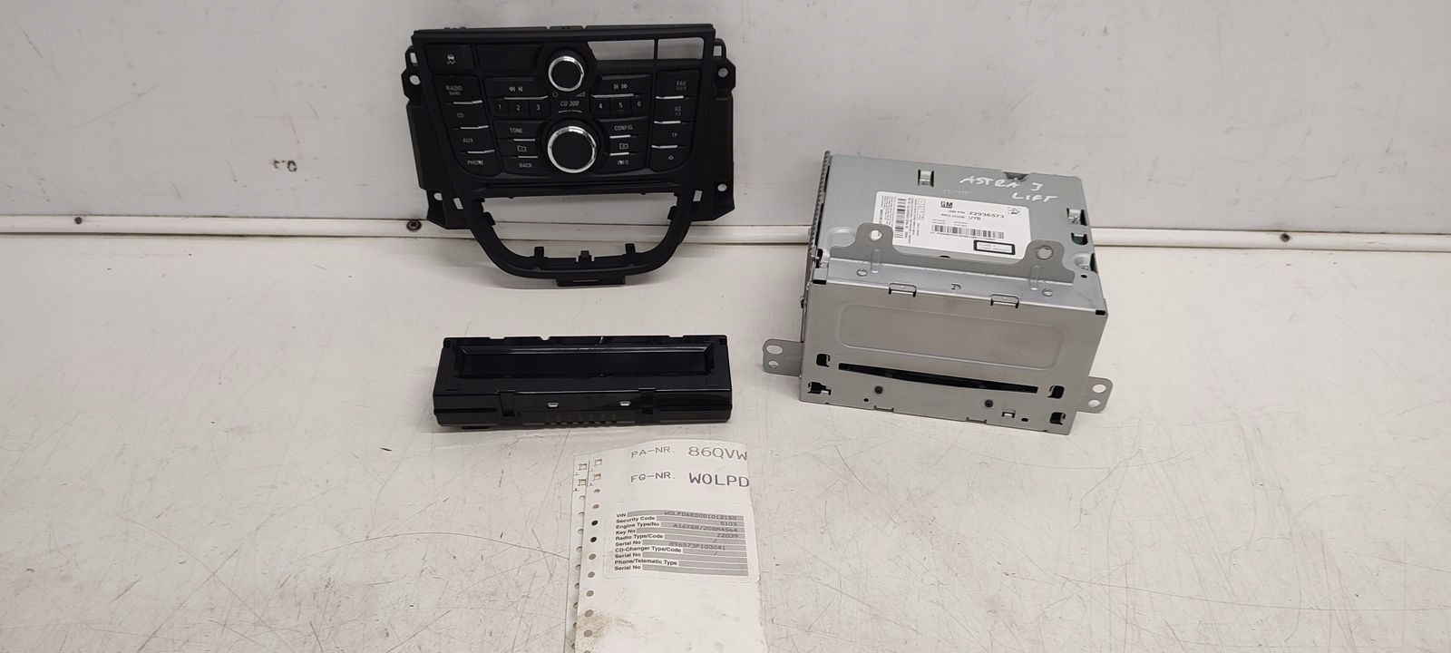 Radio kod panel Opel Astra J LIFT 1,6 HB