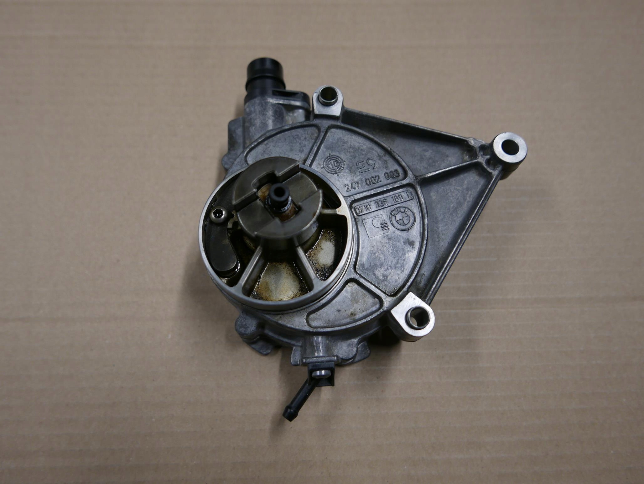 BMW OE 7640279 насос вакуумний вакуум