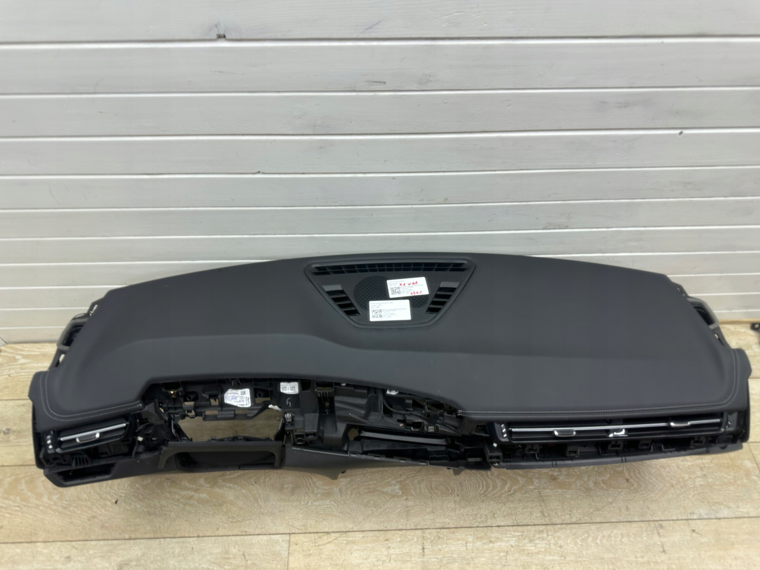 BMW X1 U11 2022 dashboard instrument panel leather black