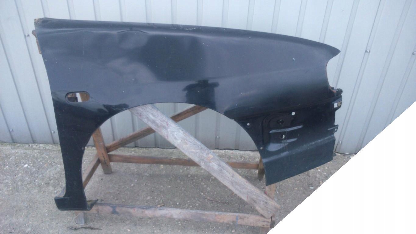 VW CADDY INCA CORDOBA BŁOTNIK PRAWY PRZEDNI